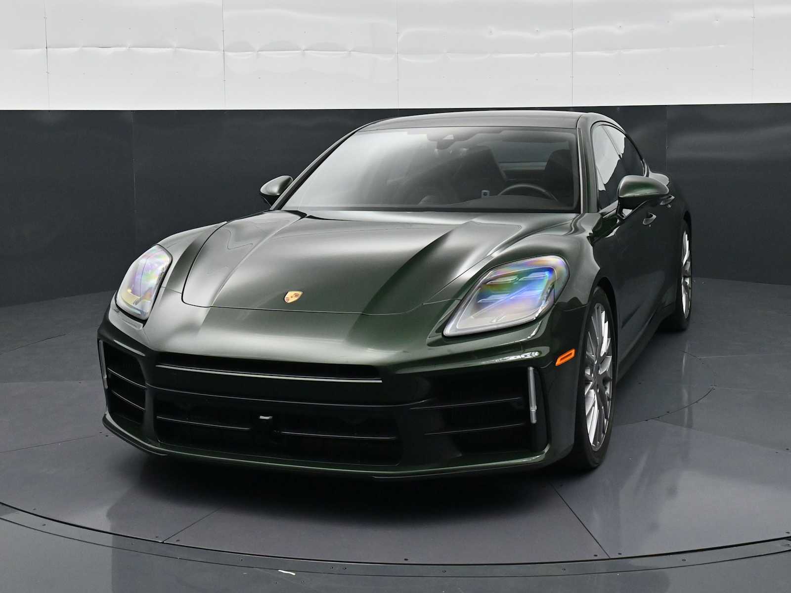 Thumbnail: 2026 Porsche Panamera - 27