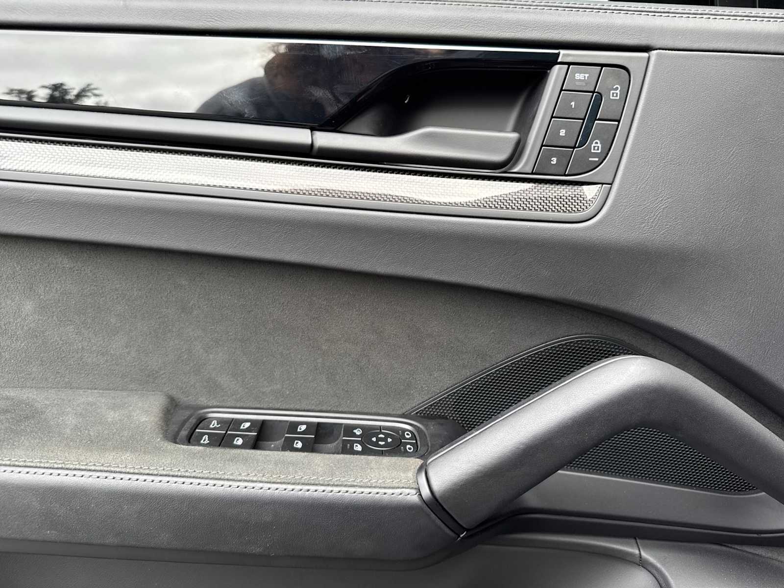 Thumbnail: 2025 Porsche  - 12