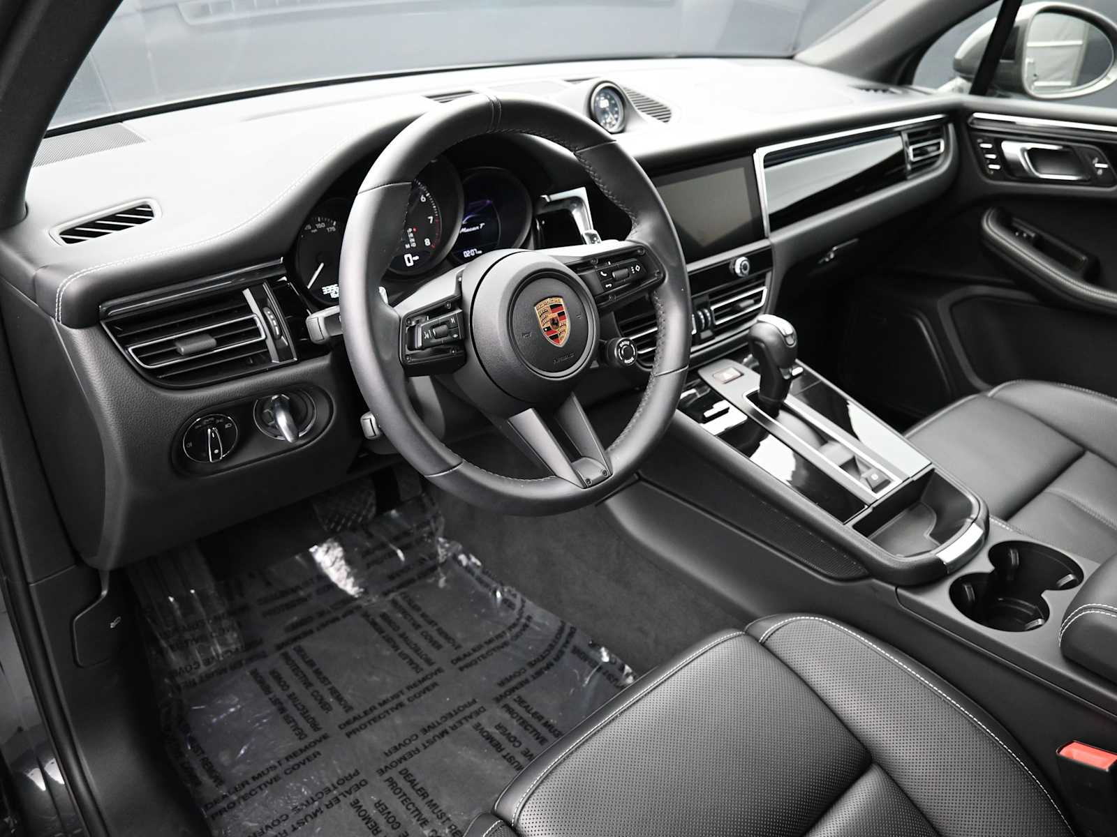 Thumbnail: 2025 Porsche Macan - 4