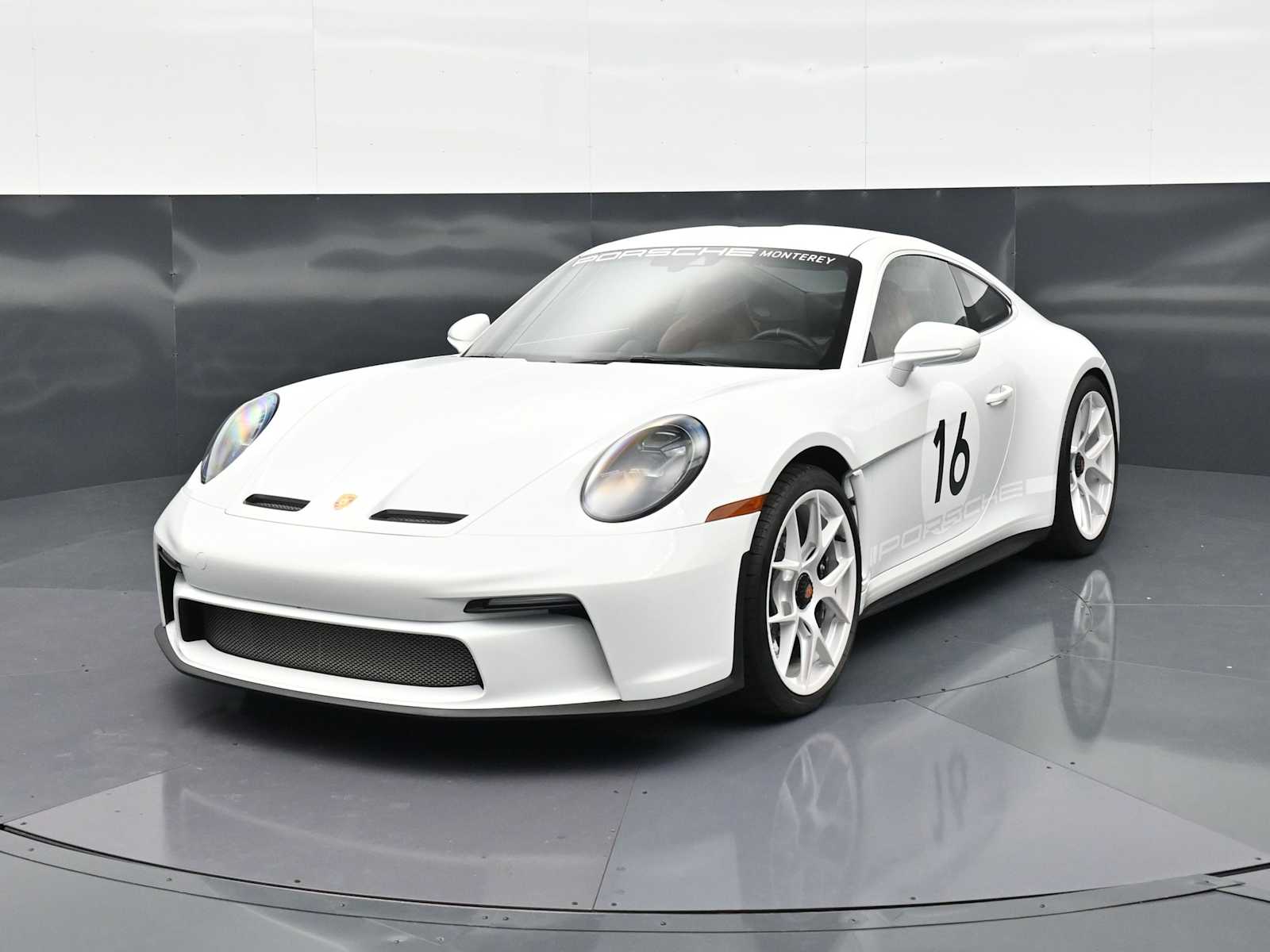 Thumbnail: 2024 Porsche 911 - 1