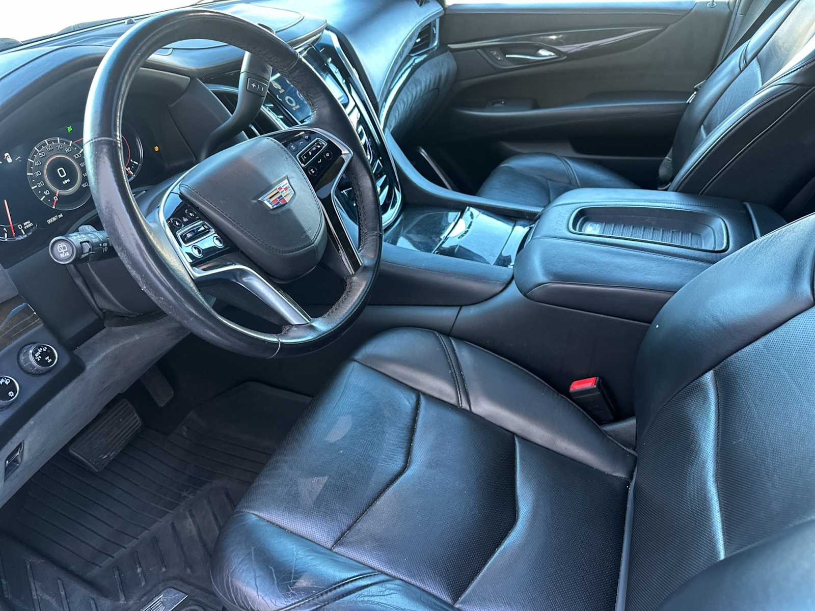 Thumbnail: 2019 Cadillac Escalade - 4