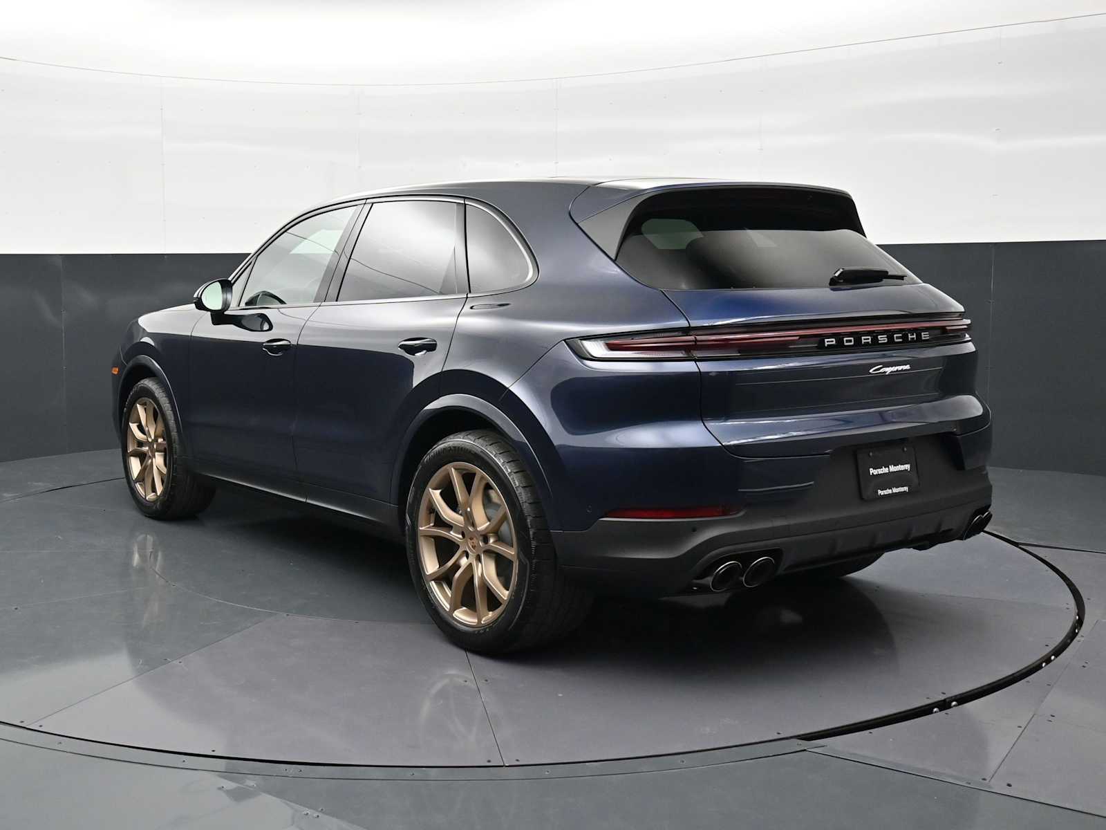 Thumbnail: 2026 Porsche Cayenne - 3