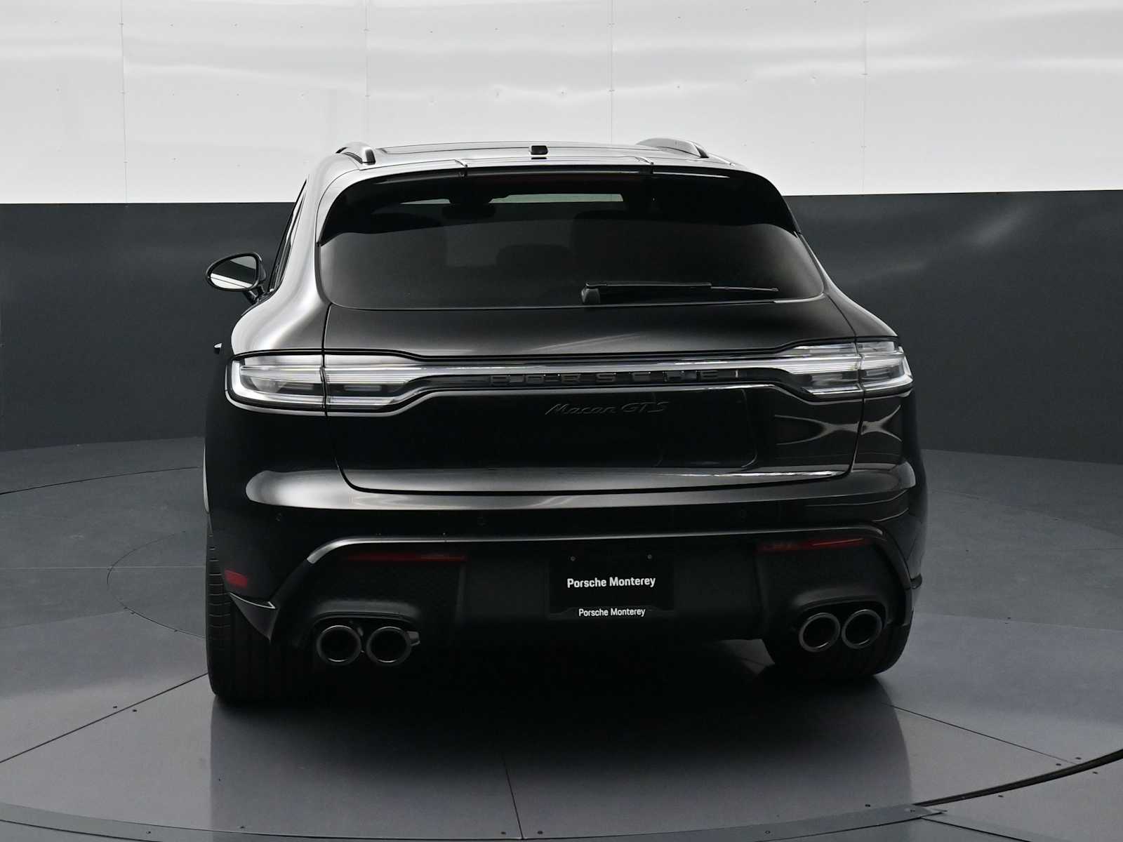 Thumbnail: 2026 Porsche Macan - 25