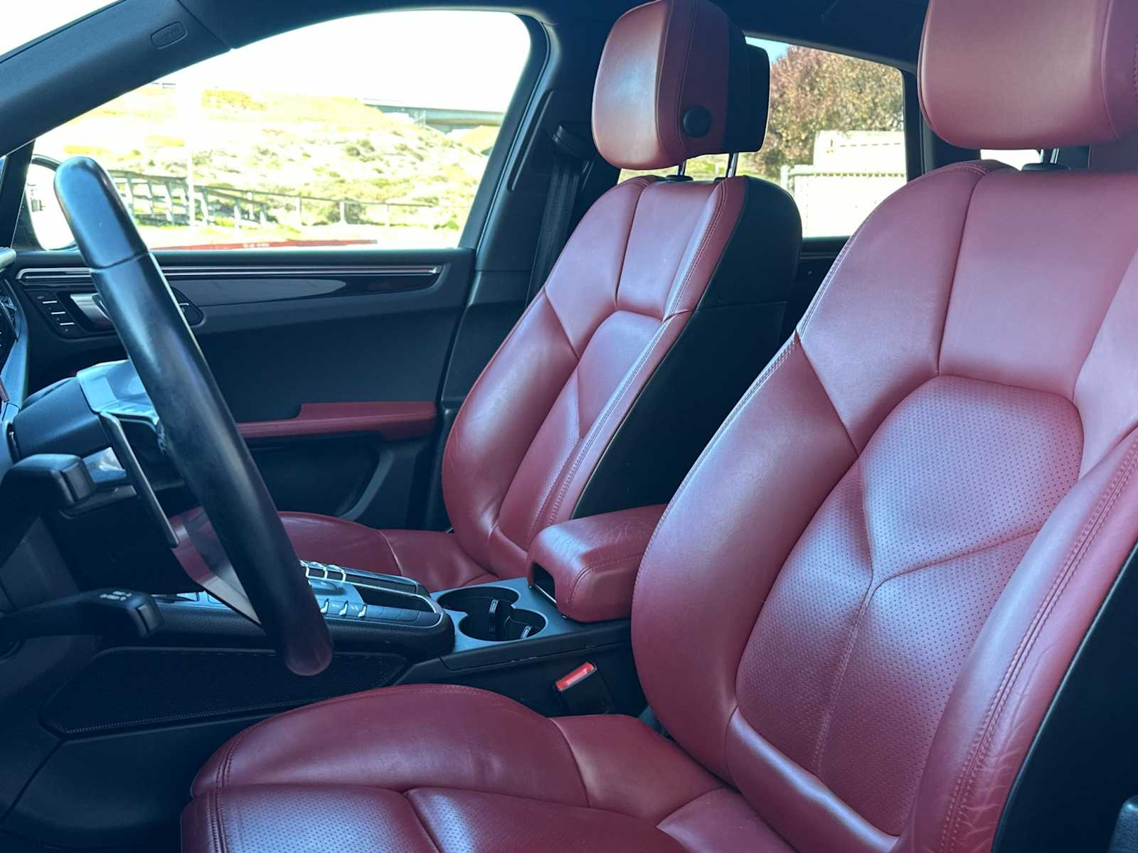 Thumbnail: 2021 Porsche Macan - 5