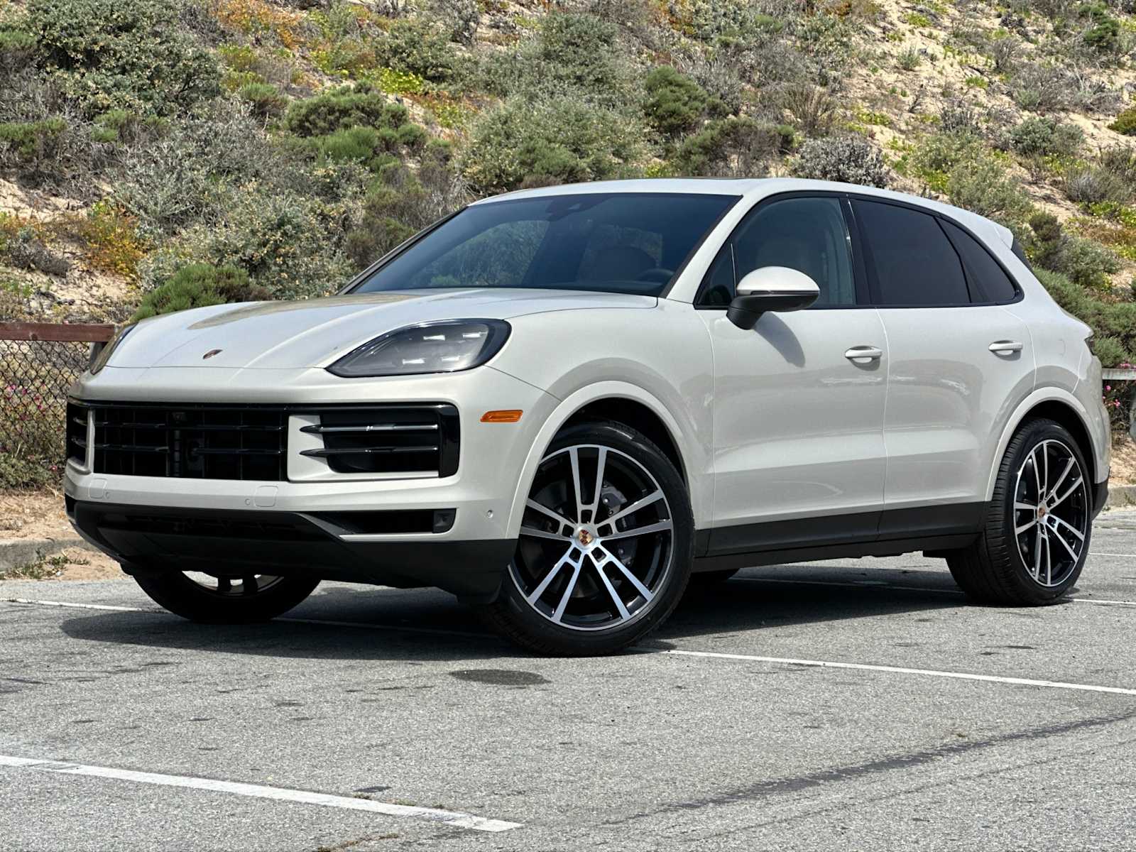 Thumbnail: 2025 Porsche Cayenne - 1