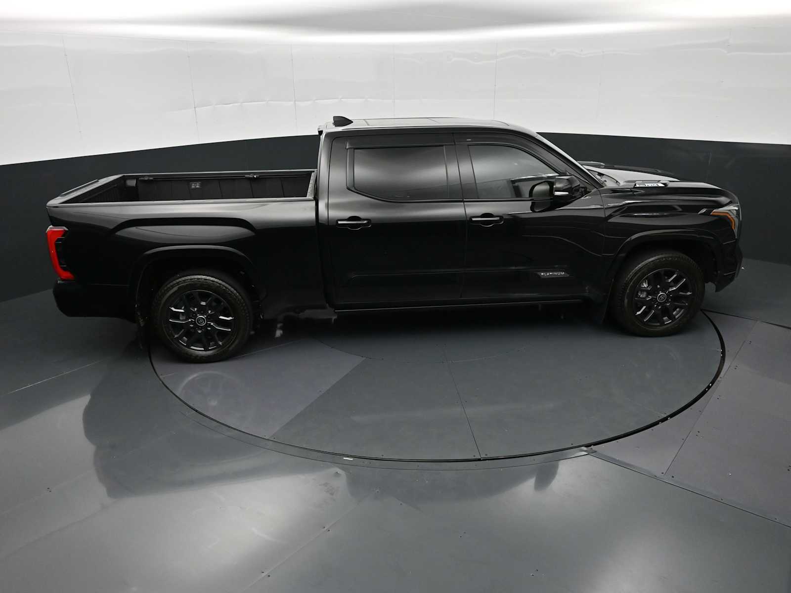 Thumbnail: 2024 Toyota Tundra - 33