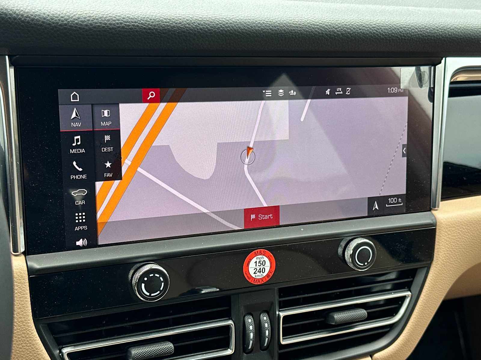 Thumbnail: 2025 Porsche Macan - 19