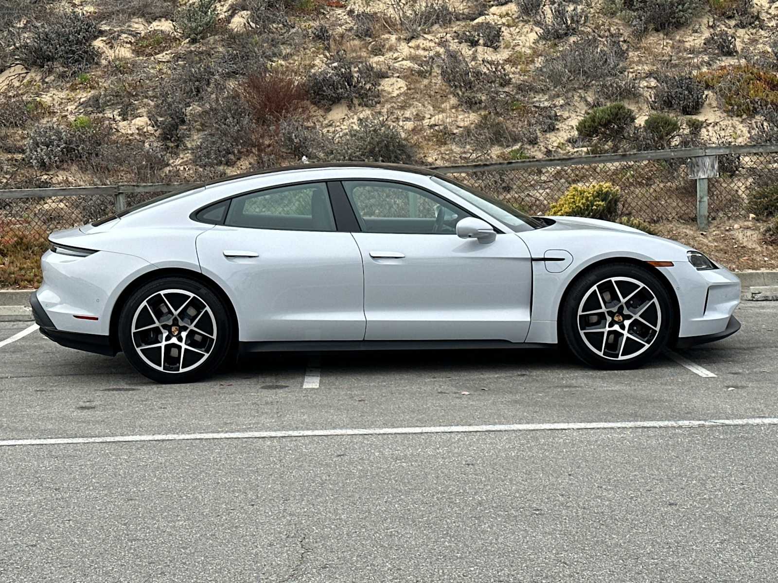 Thumbnail: 2025 Porsche Taycan - 9