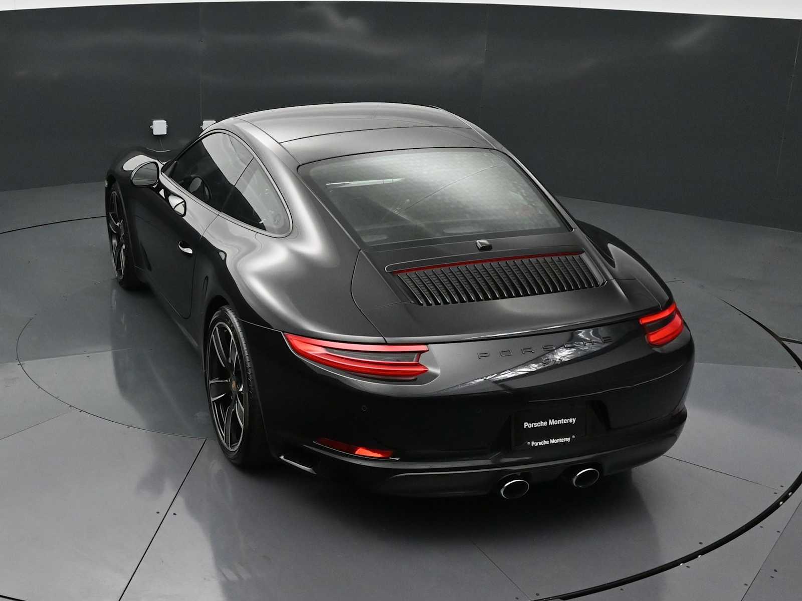 Thumbnail: 2018 Porsche 911 - 30