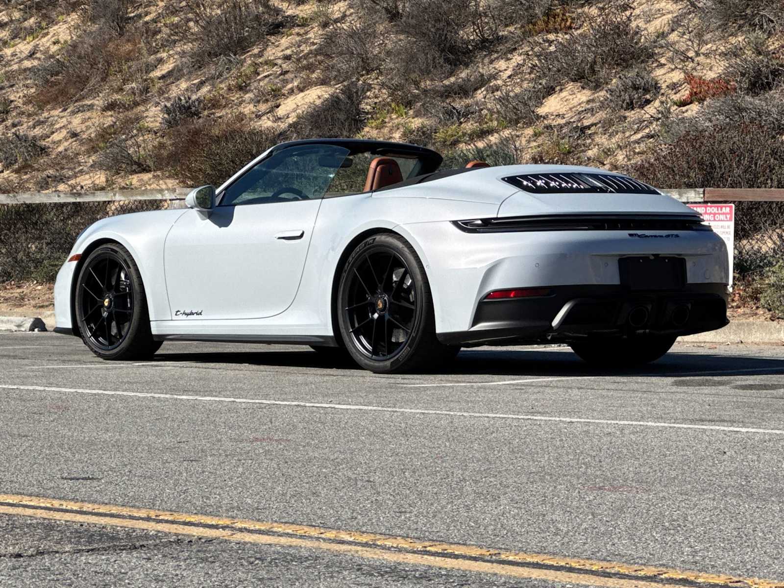 Thumbnail: 2025 Porsche 911 - 3