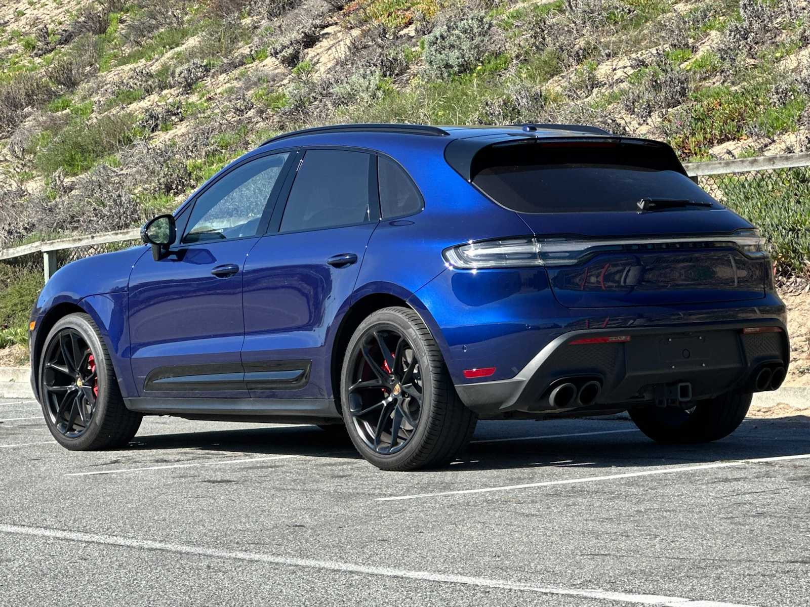 Thumbnail: 2023 Porsche Macan - 3