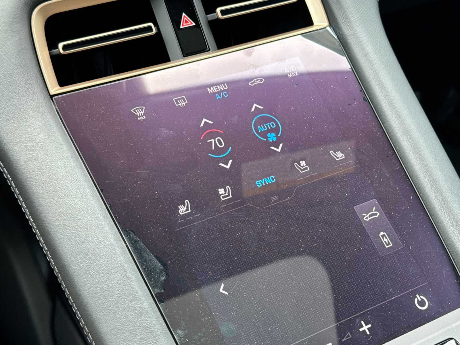 Thumbnail: 2025 Porsche Taycan - 21