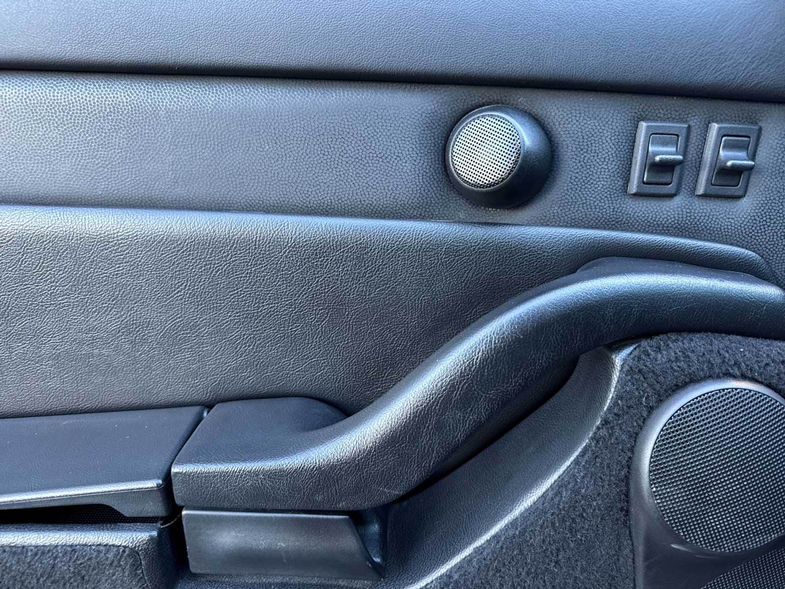 Thumbnail: 1998 Porsche 911 - 12