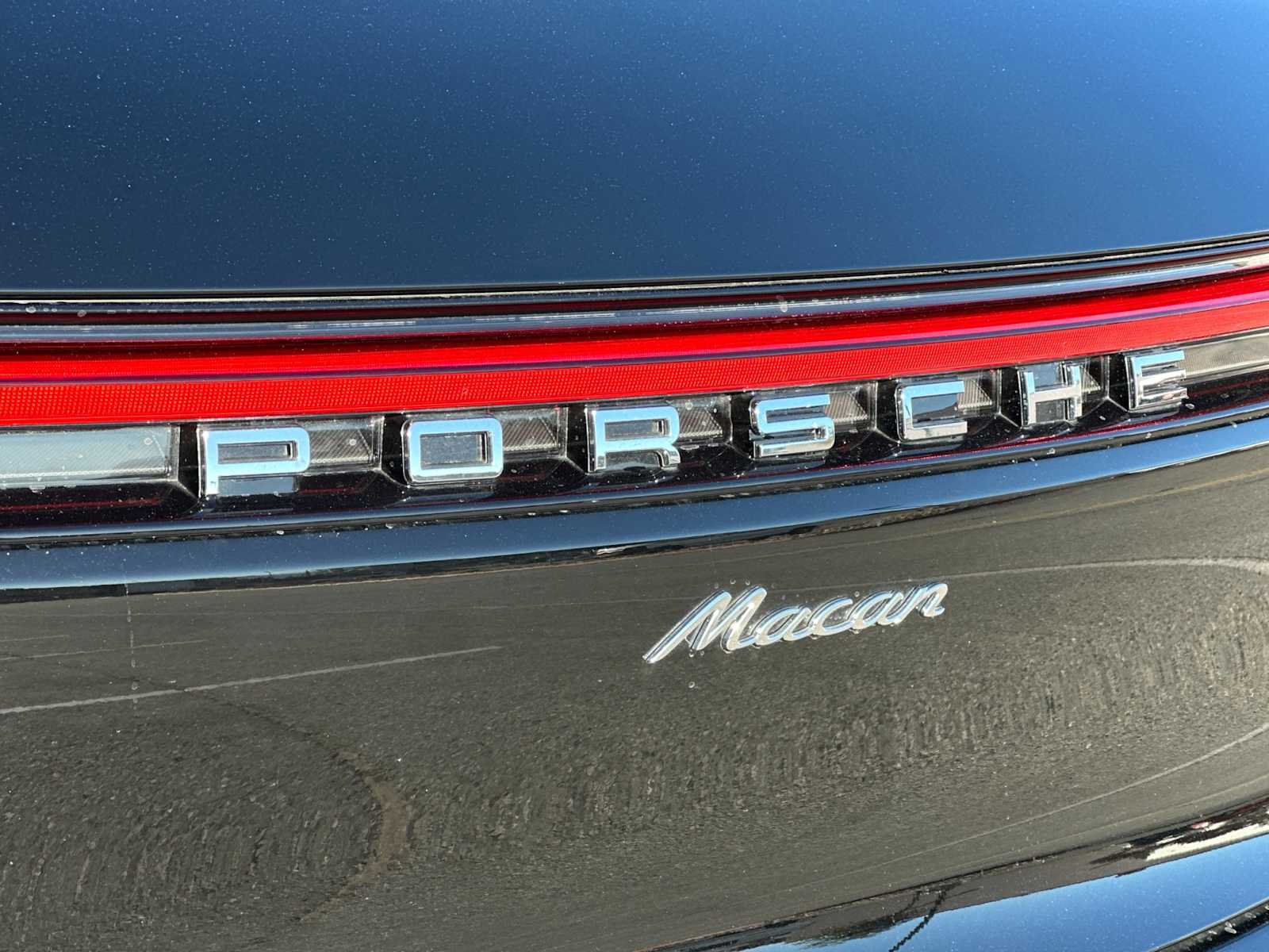 Thumbnail: 2025 Porsche Macan - 29