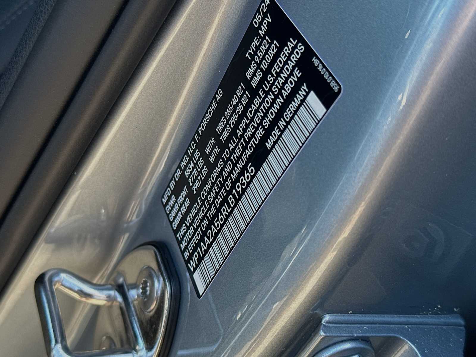 Thumbnail: 2024 Porsche Macan - 27