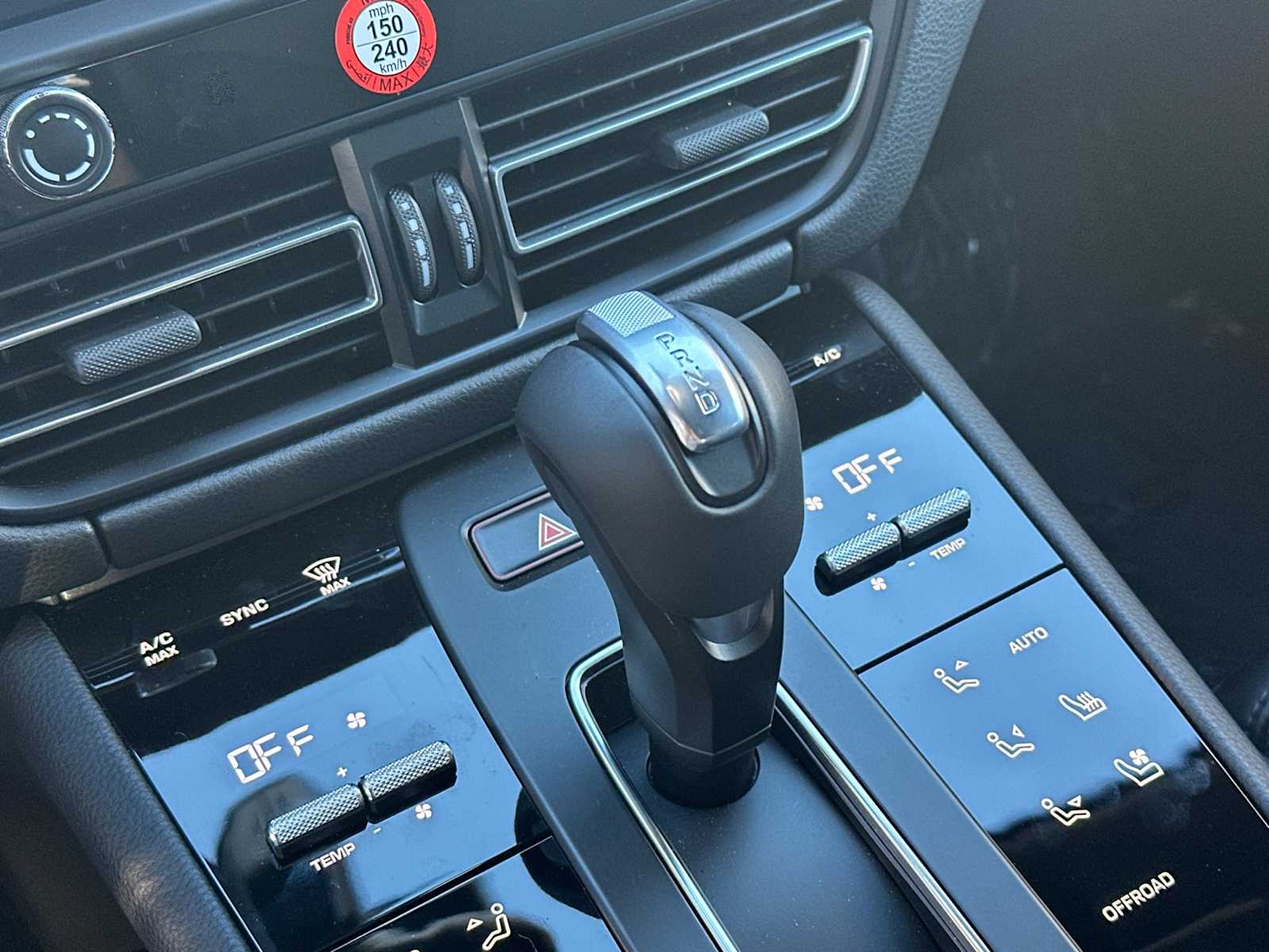 Thumbnail: 2025 Porsche Macan - 23