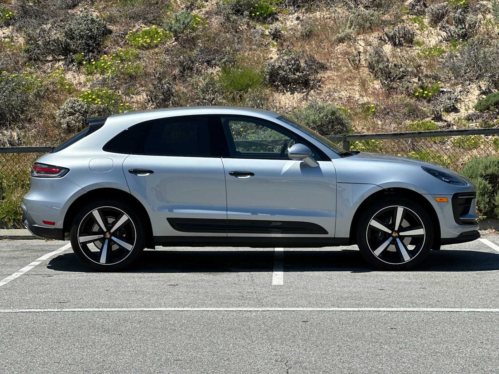 Thumbnail: 2024 Porsche Macan - 9