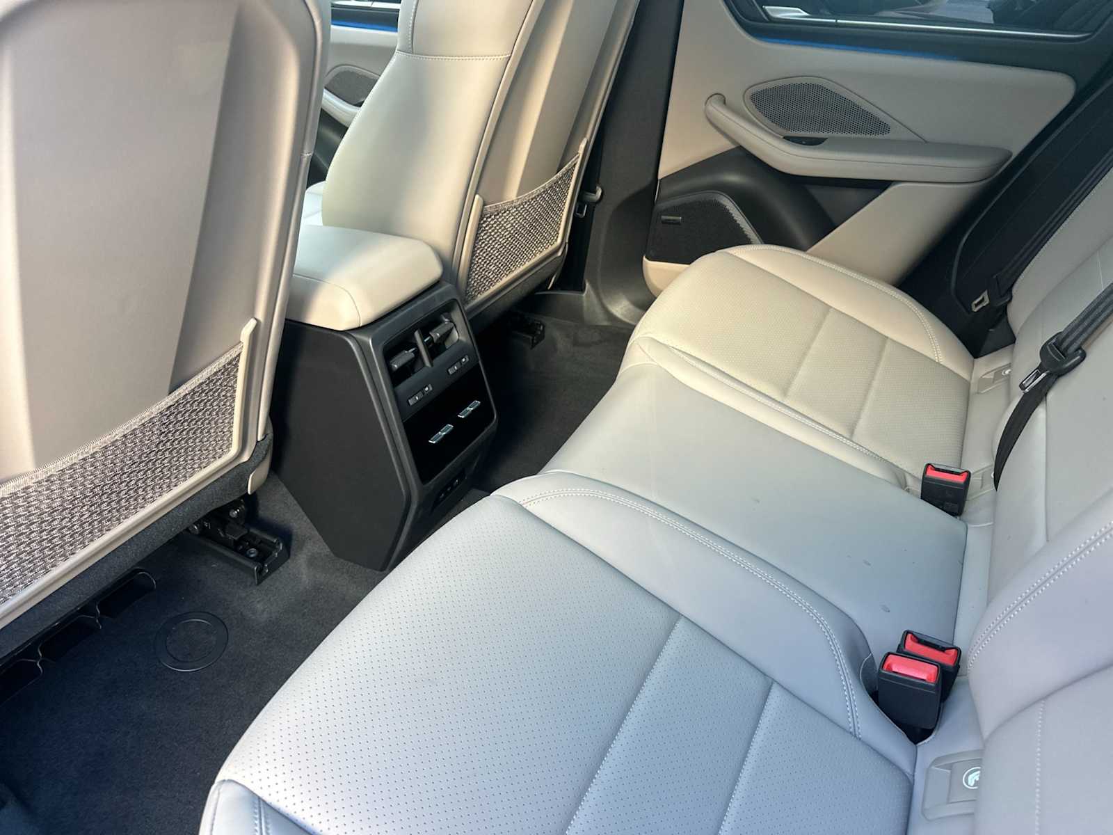 Thumbnail: 2025 Porsche Macan - 14