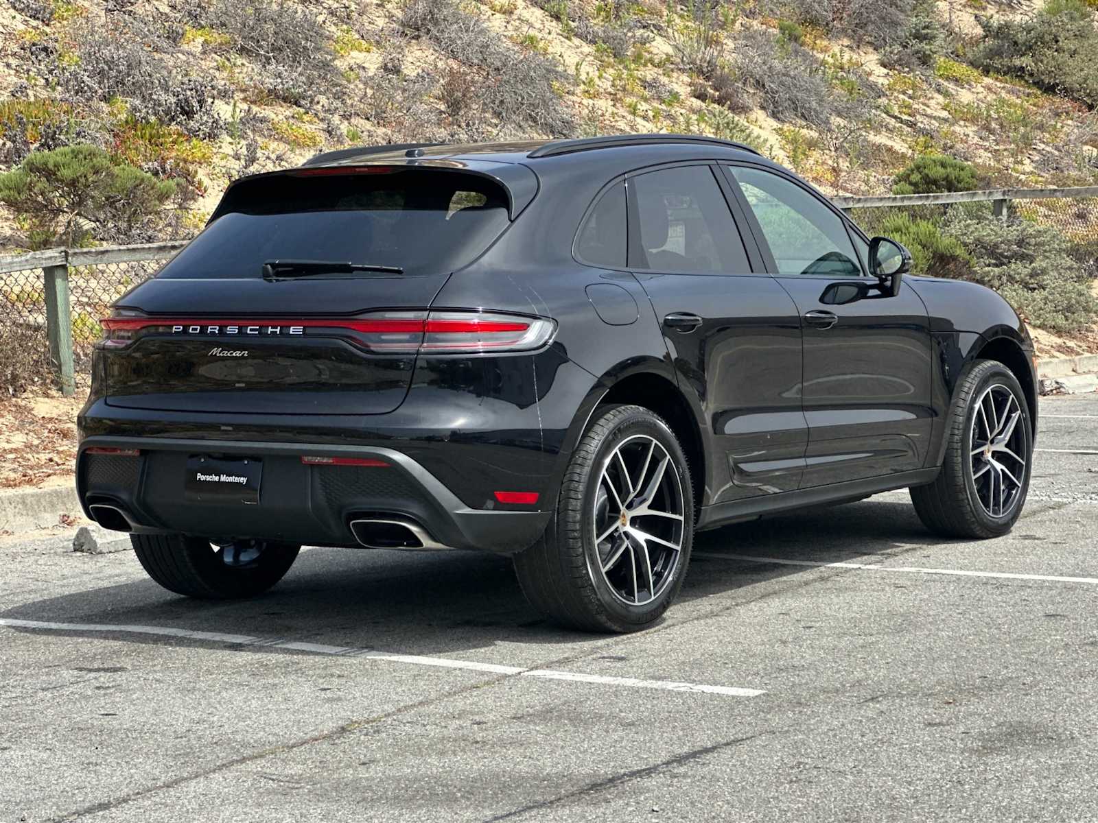 Thumbnail: 2025 Porsche Macan - 7