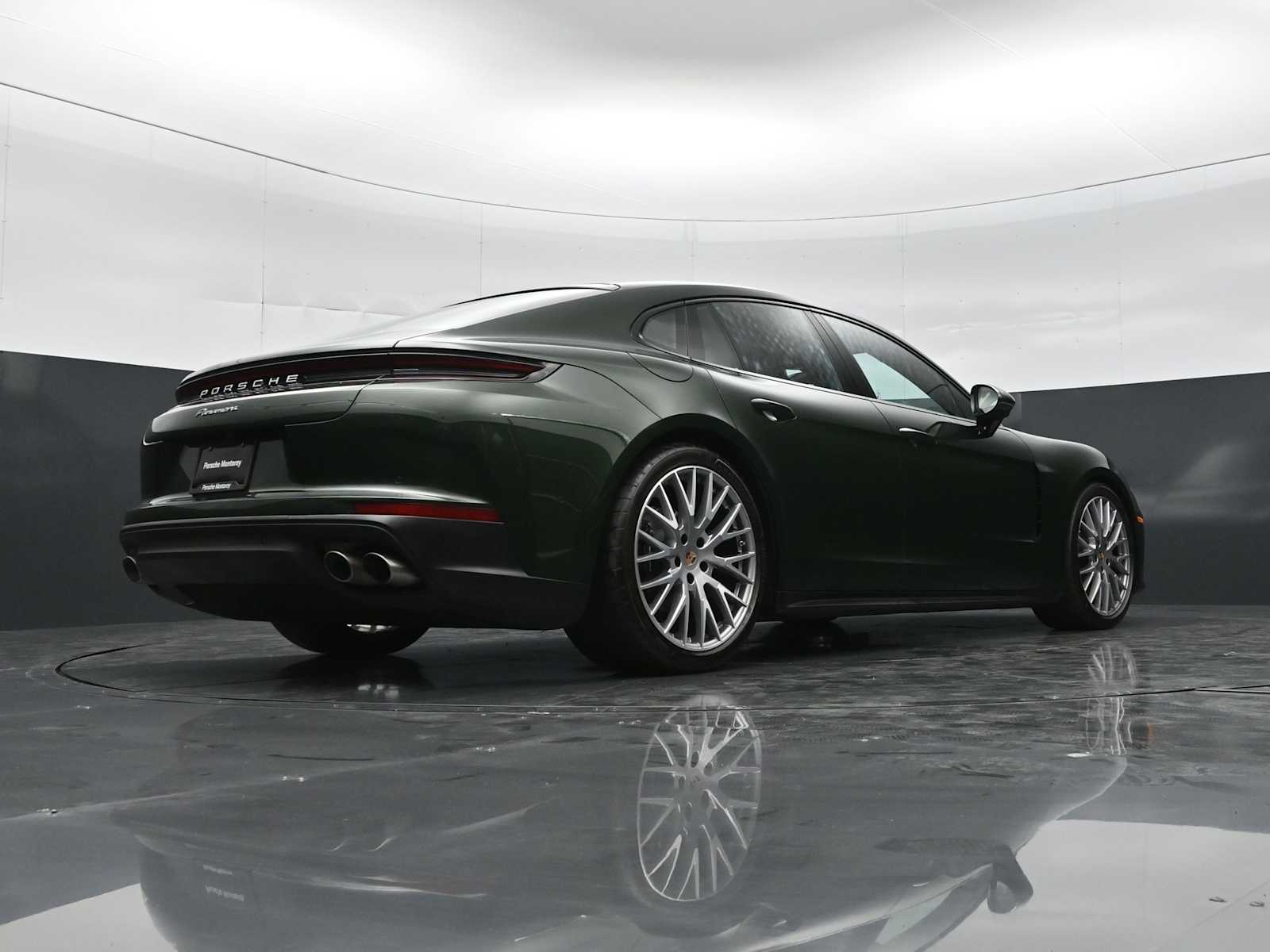 Thumbnail: 2026 Porsche Panamera - 39