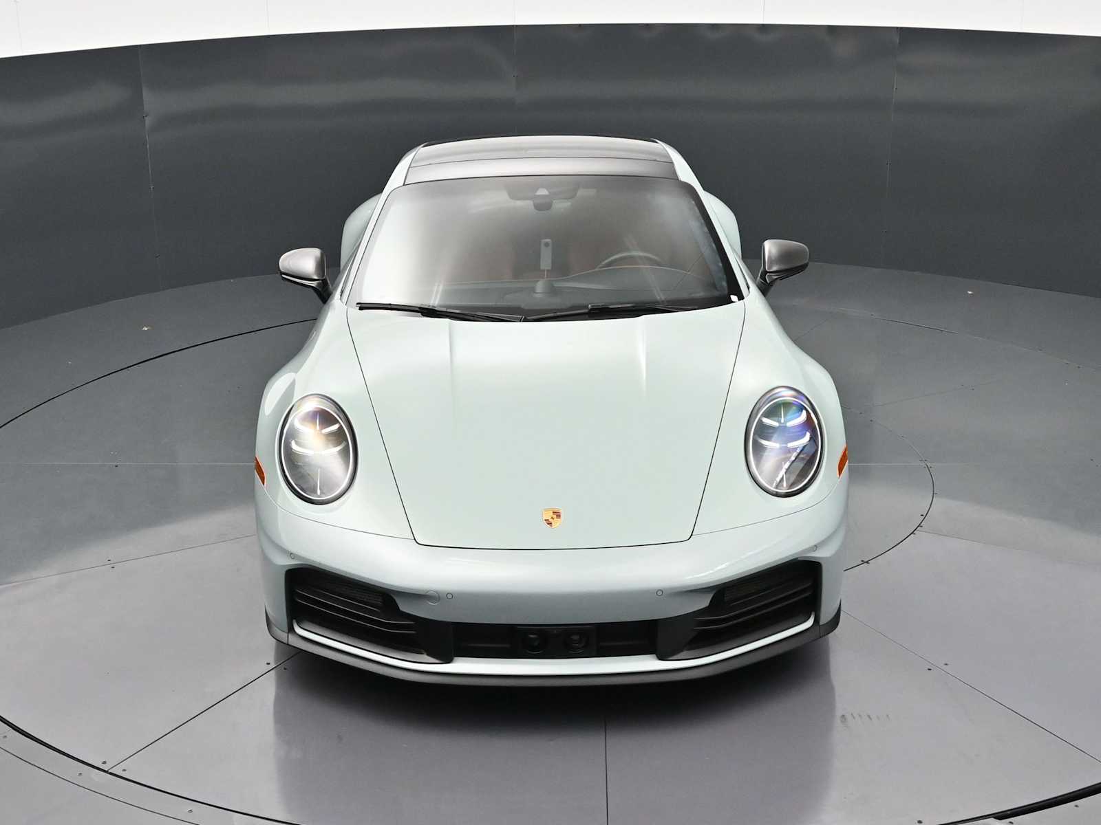 Thumbnail: 2025 Porsche 911 - 32