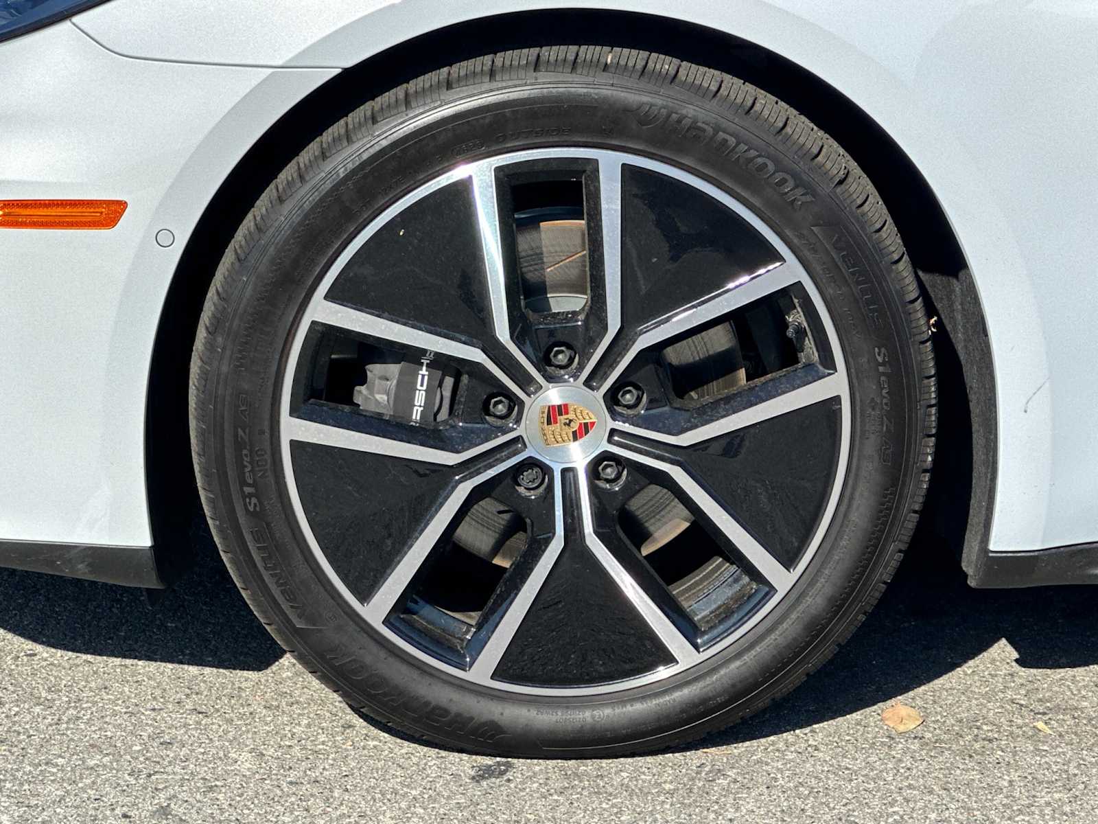 Thumbnail: 2024 Porsche Panamera - 25