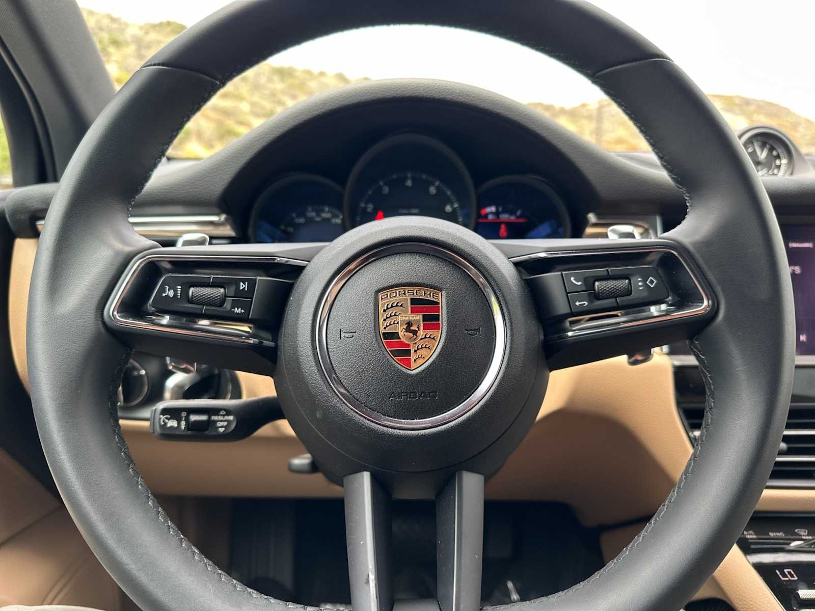 Thumbnail: 2025 Porsche Macan - 22