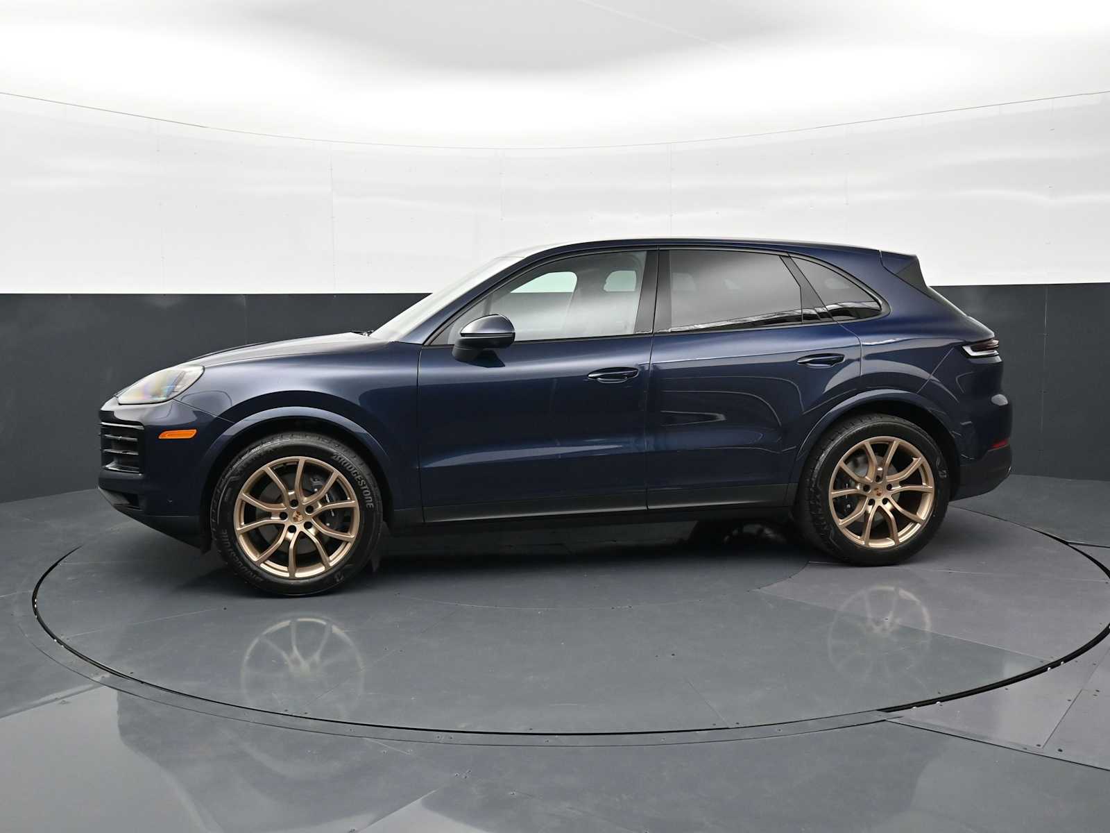 Thumbnail: 2026 Porsche Cayenne - 2