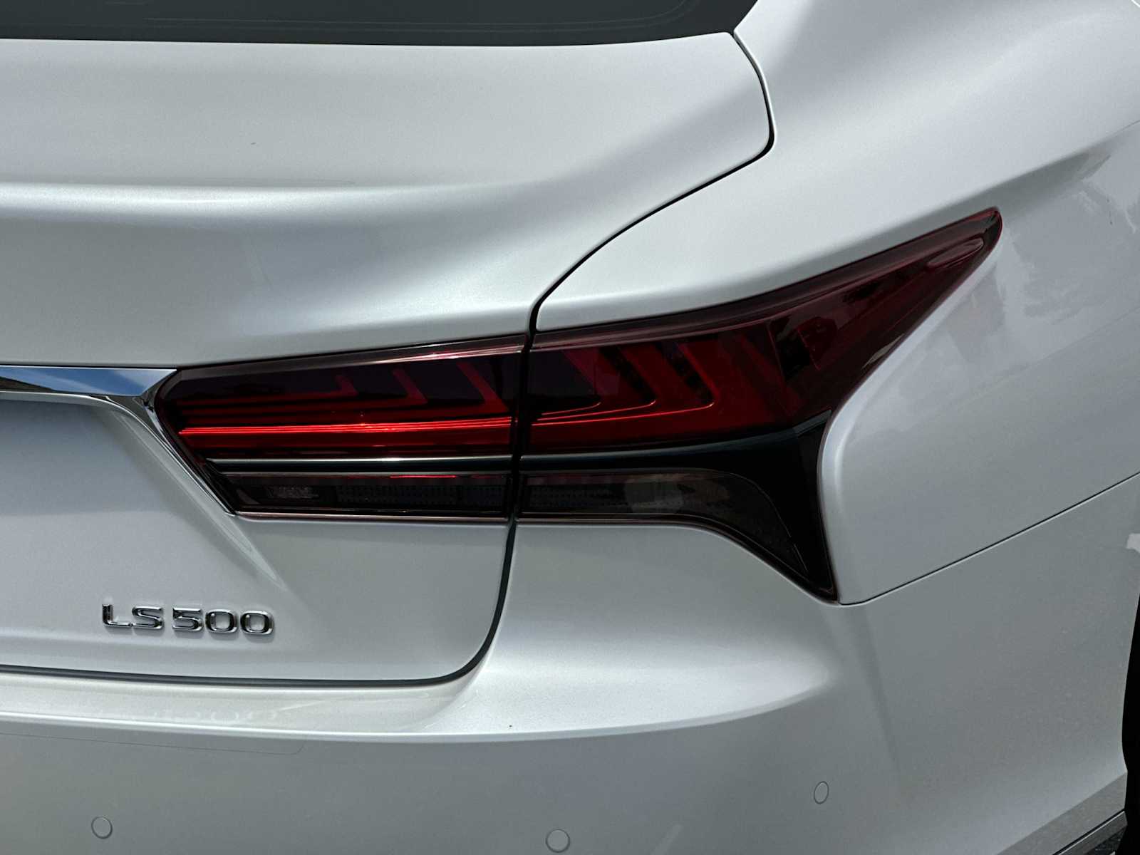 Thumbnail: 2024 Lexus LS - 25