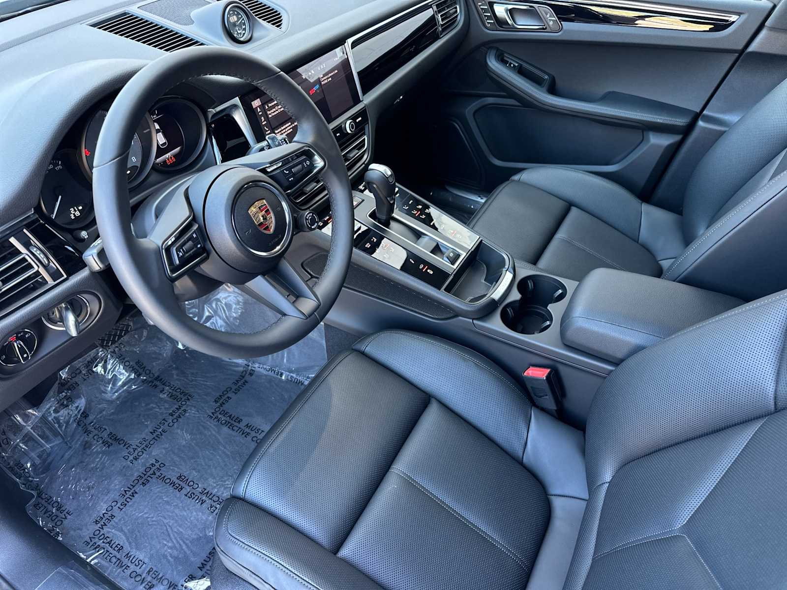Thumbnail: 2025 Porsche Macan - 4