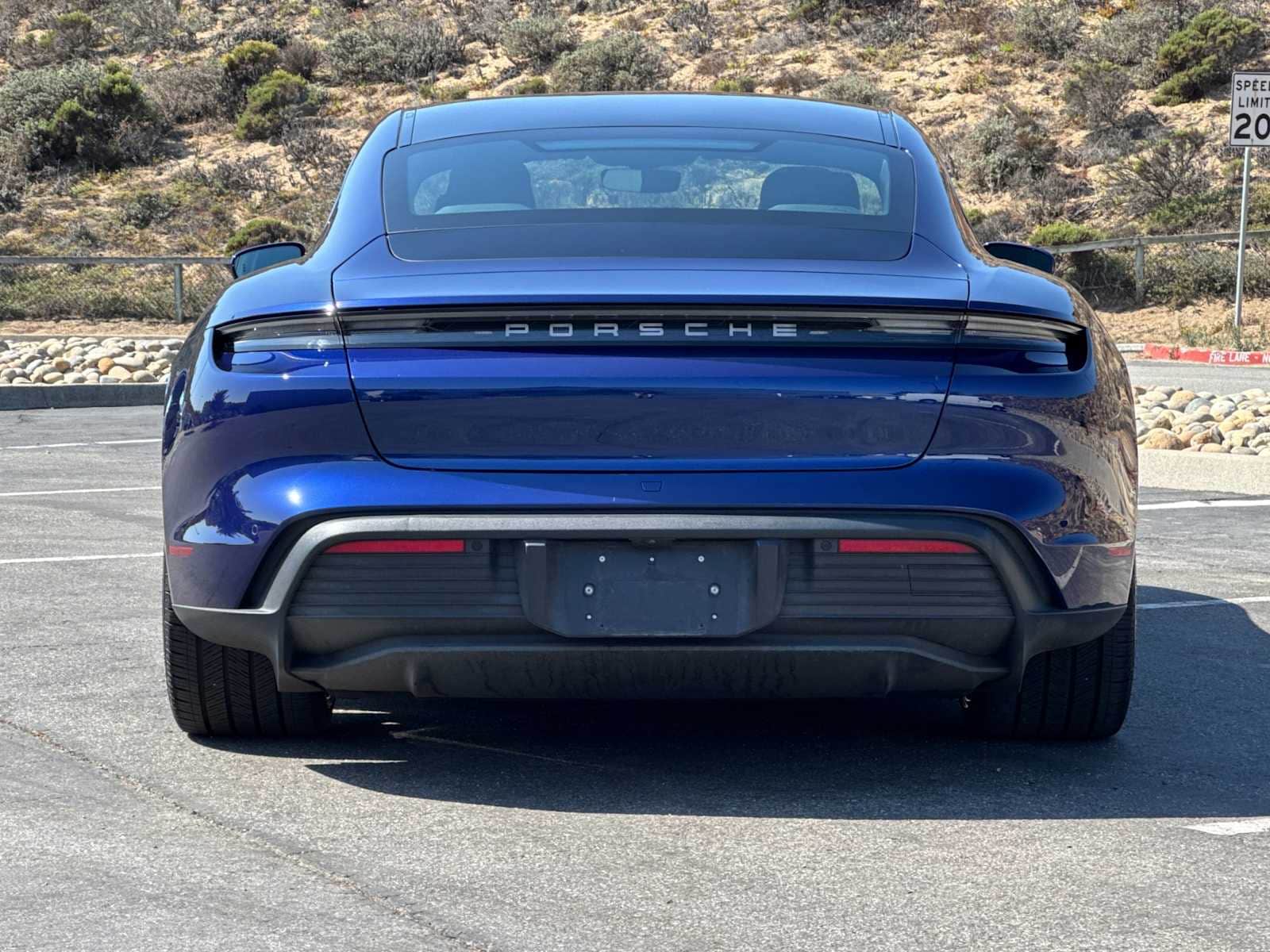 Thumbnail: 2022 Porsche Taycan - 8