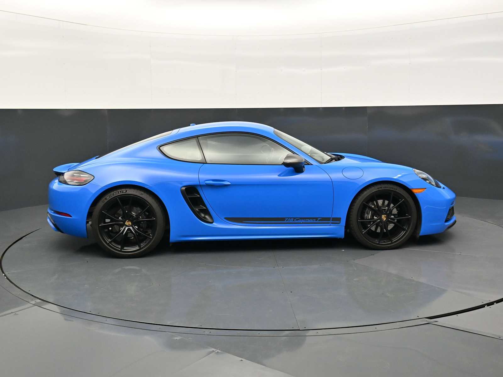 Thumbnail: 2022 Porsche 718 Cayman - 32