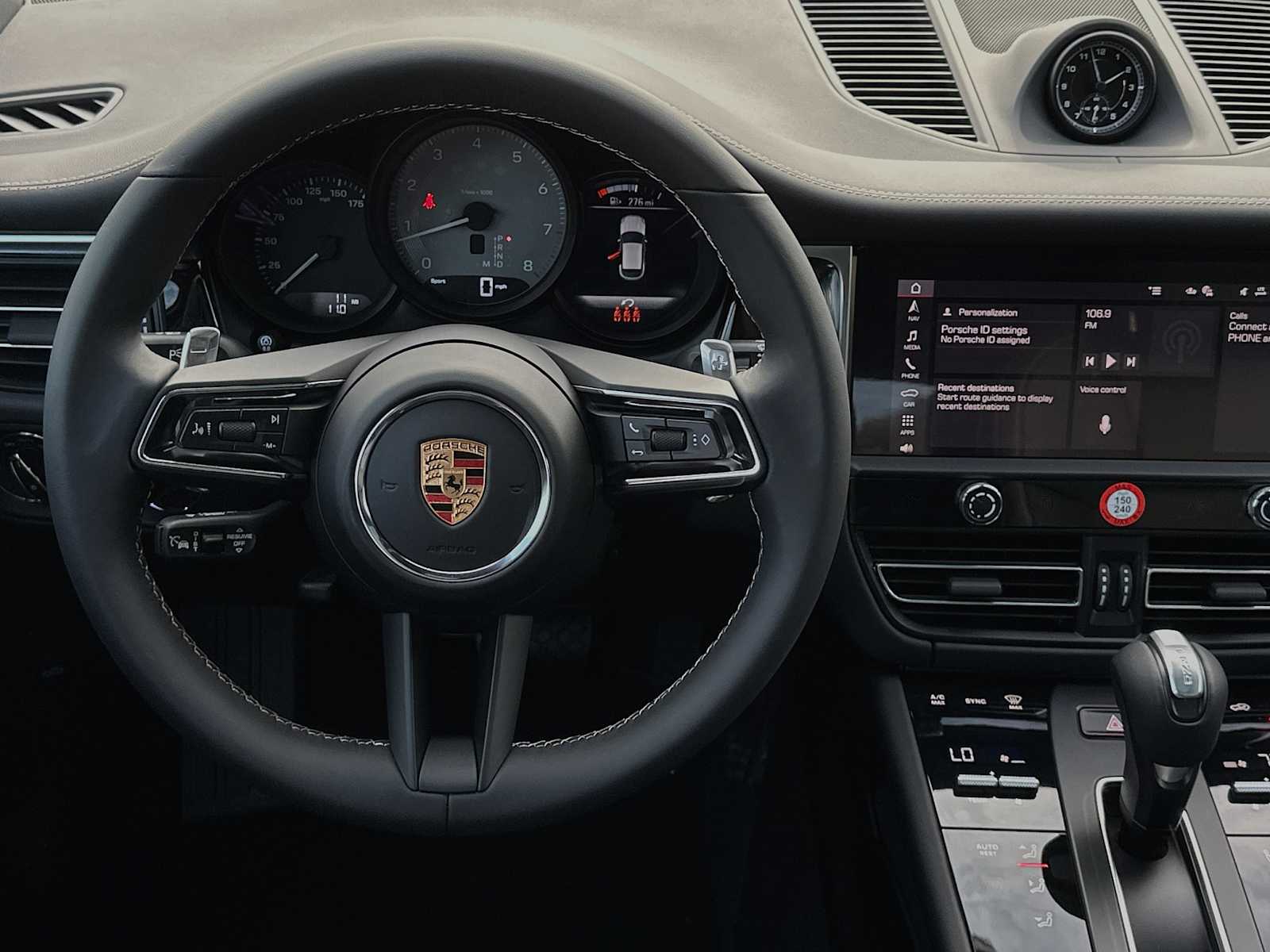 Thumbnail: 2024 Porsche Macan - 15