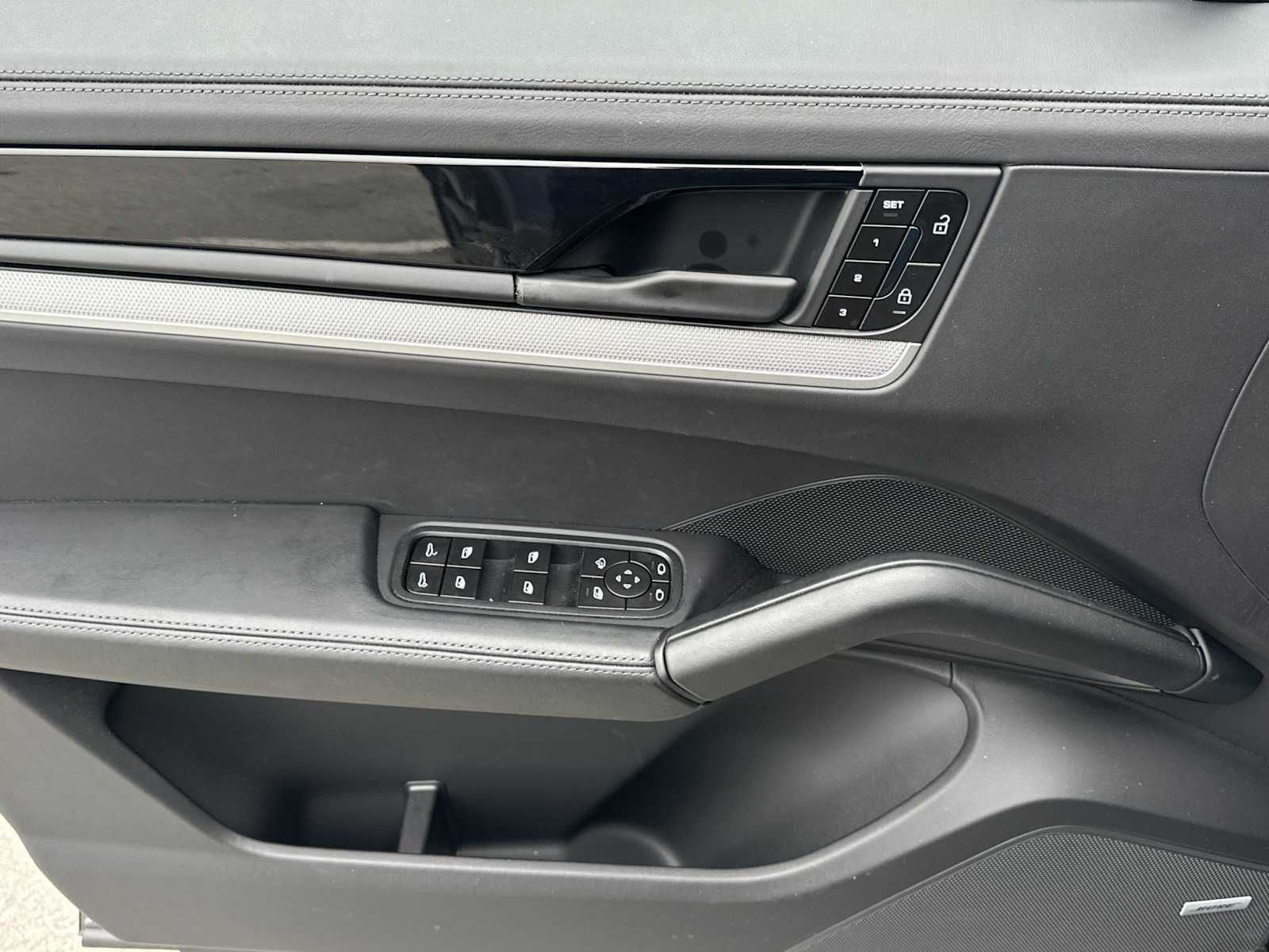 Thumbnail: 2024 Porsche Cayenne - 12