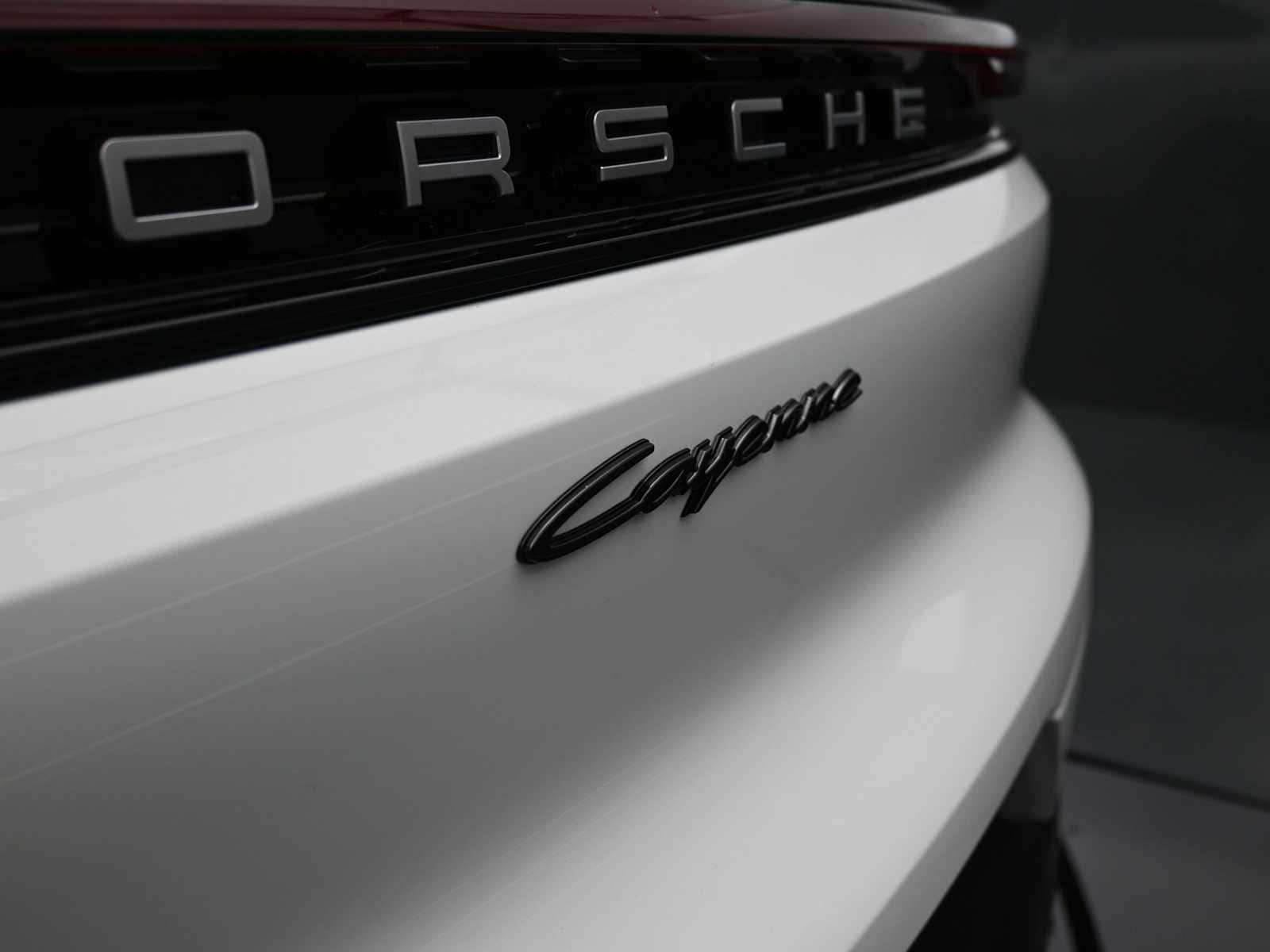 Thumbnail: 2025 Porsche  - 31