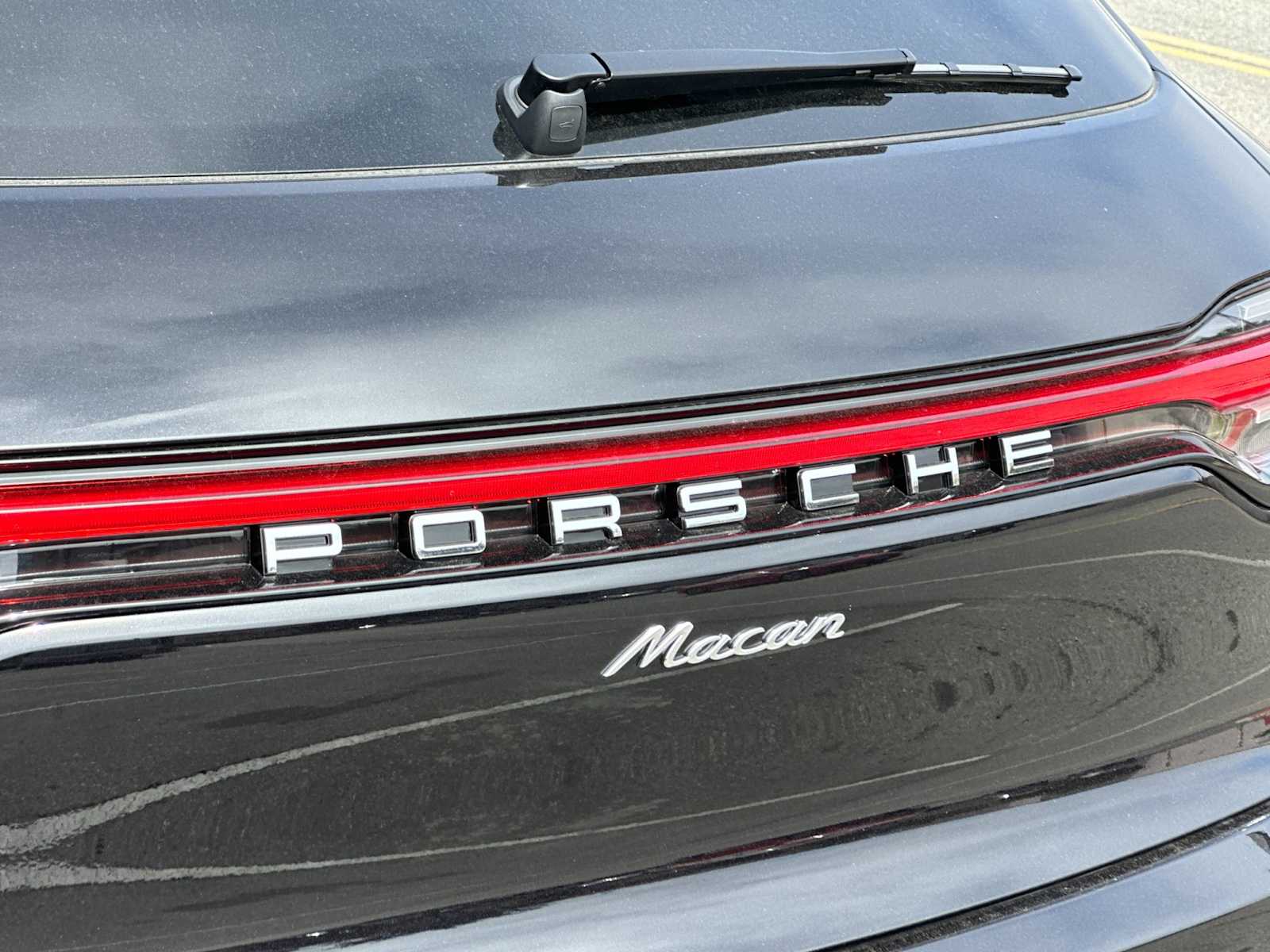 Thumbnail: 2026 Porsche Macan - 25