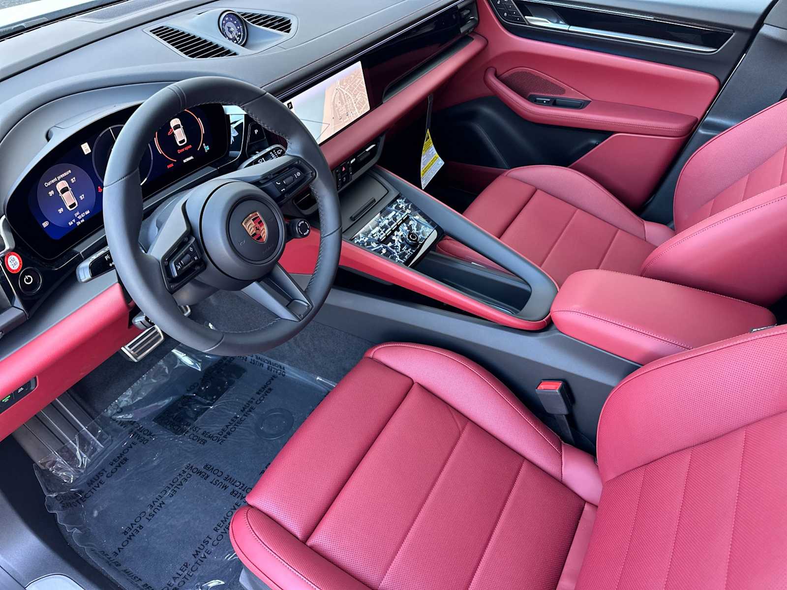 2025 Porsche Macan Electric photo 3