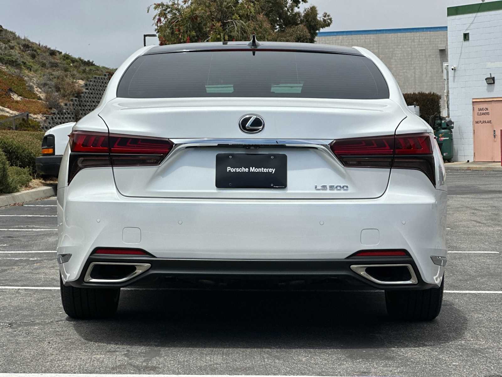 Thumbnail: 2024 Lexus LS - 8