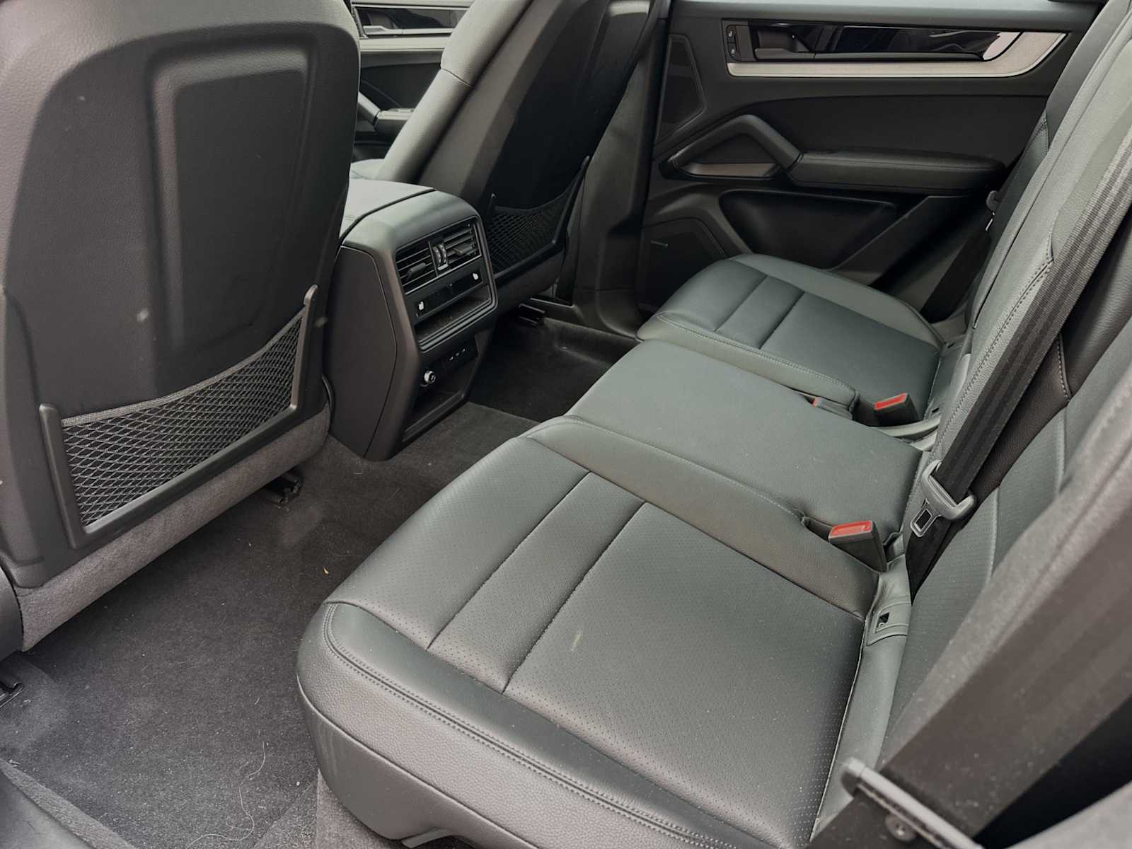 Thumbnail: 2024 Porsche Cayenne - 4