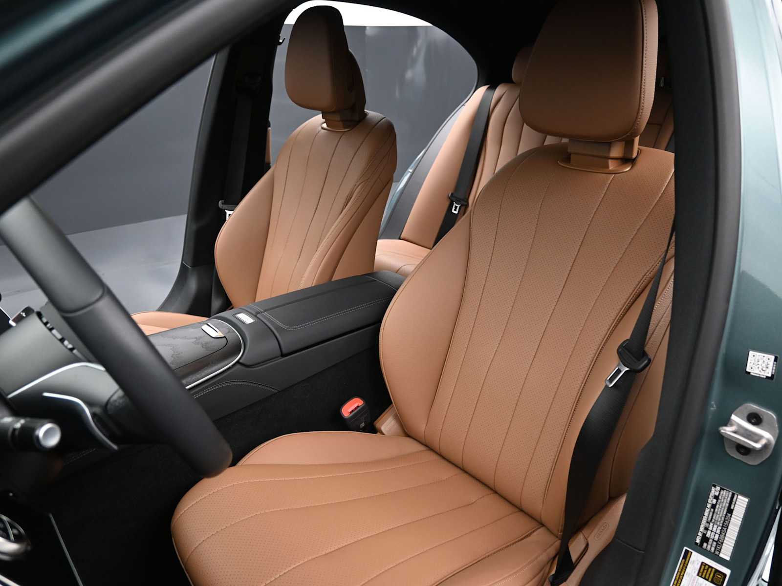 Thumbnail: 2025 Mercedes-Benz E-Class - 4