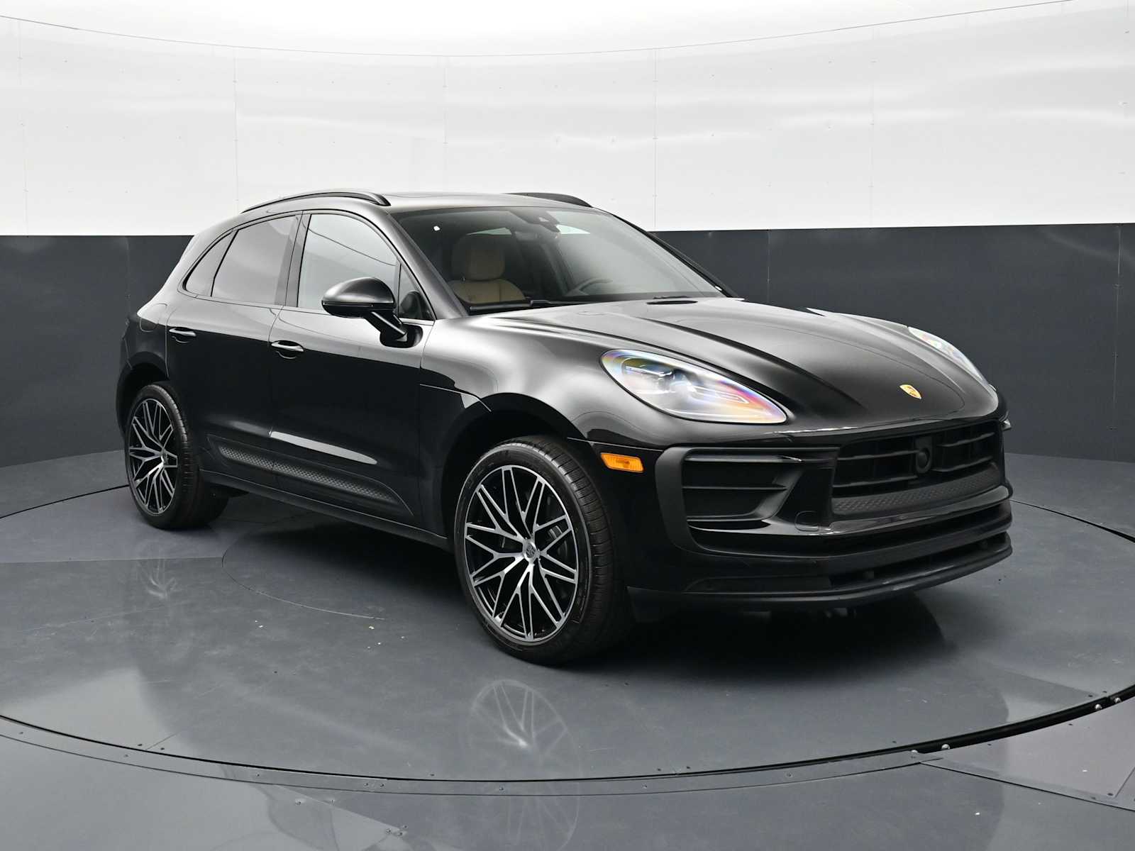 Thumbnail: 2025 Porsche Macan - 30