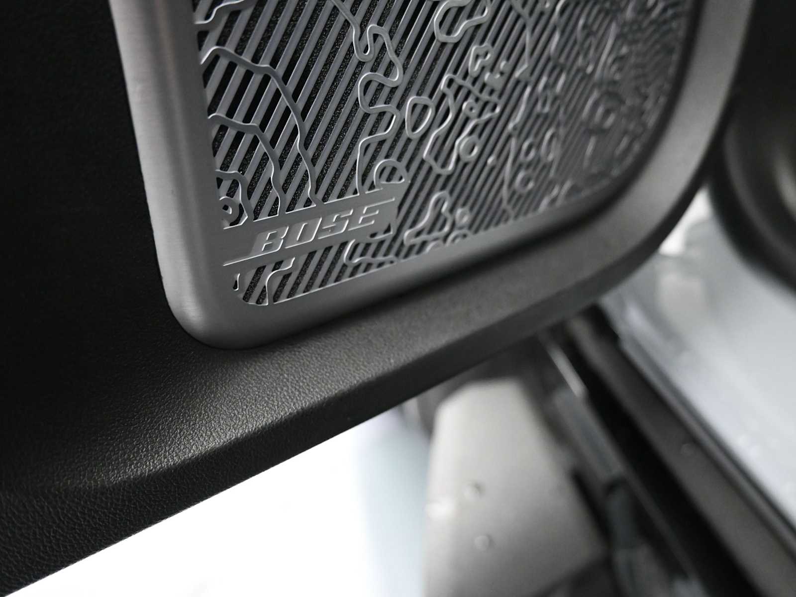 Thumbnail: 2024 GMC Hummer EV - 17