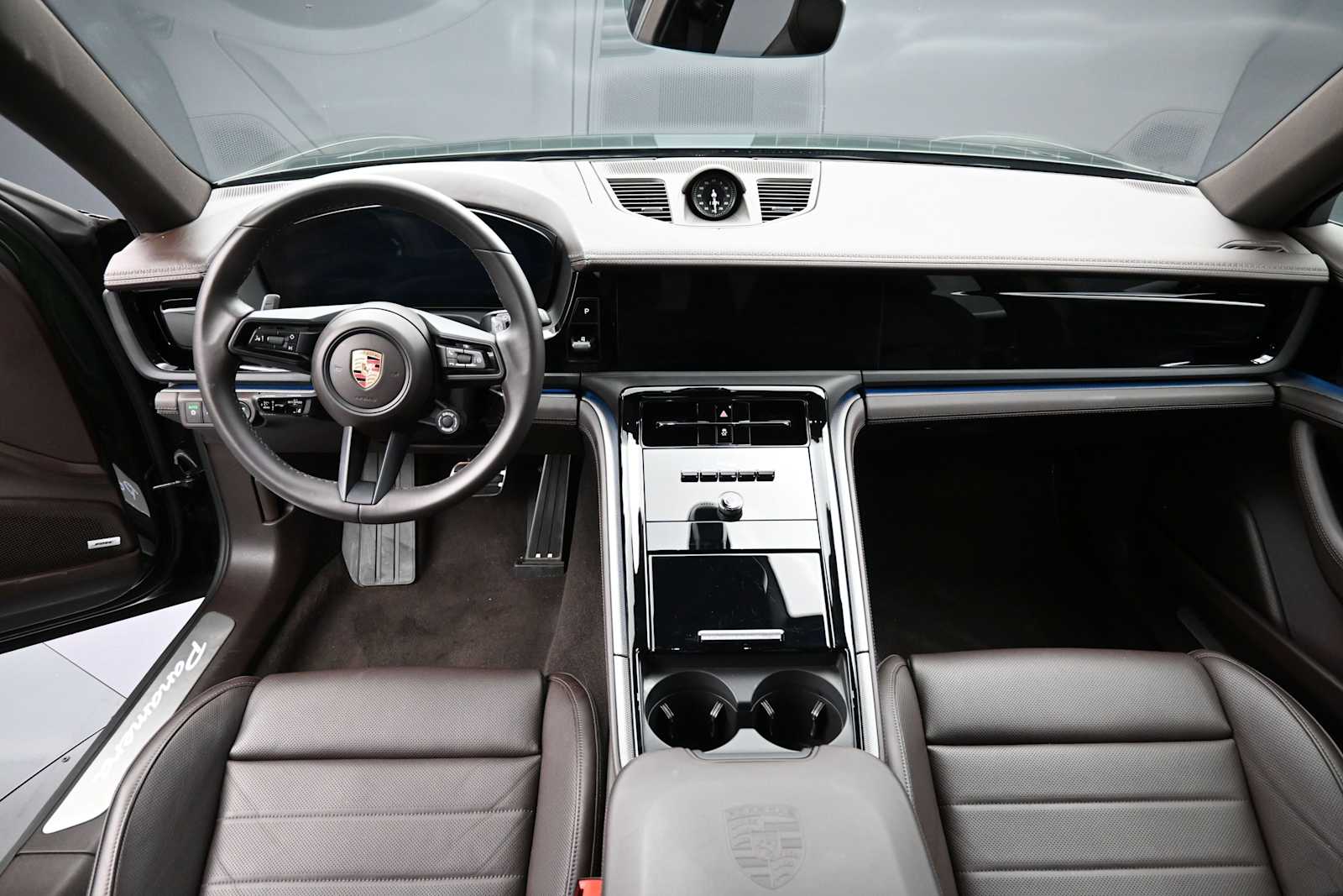 Thumbnail: 2026 Porsche Panamera - 5