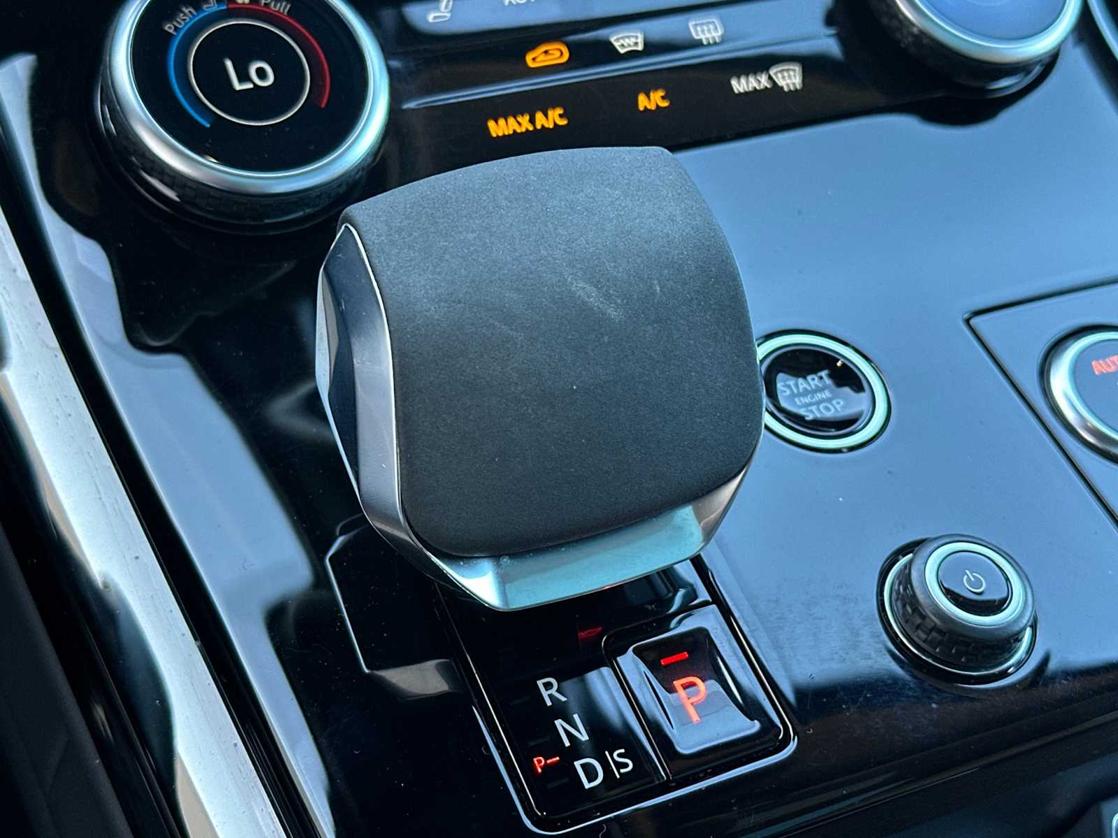 Thumbnail: 2023 Land Rover Range Rover Sport - 22