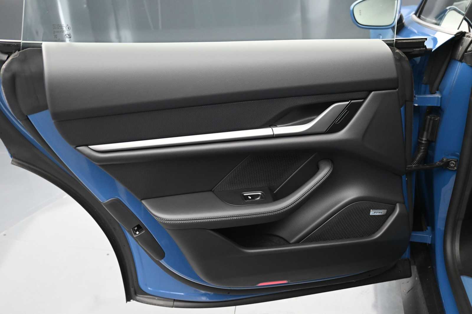 Thumbnail: 2026 Porsche Taycan - 18