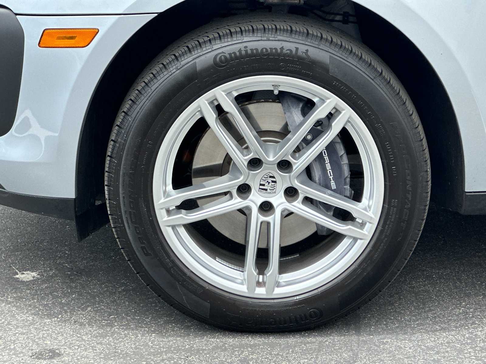 Thumbnail: 2025 Porsche Macan - 25