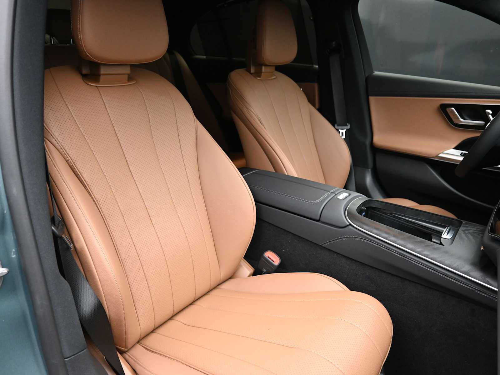 Thumbnail: 2025 Mercedes-Benz E-Class - 23