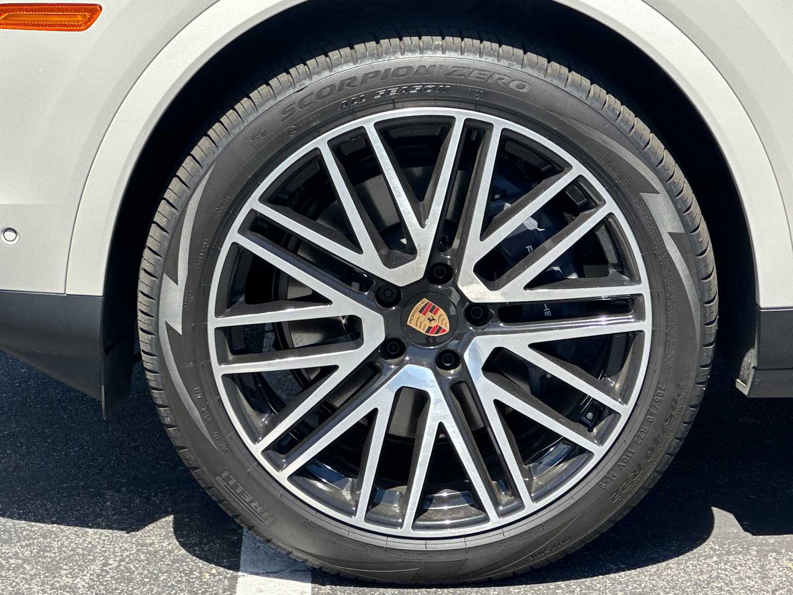 Thumbnail: 2025 Porsche Cayenne - 25