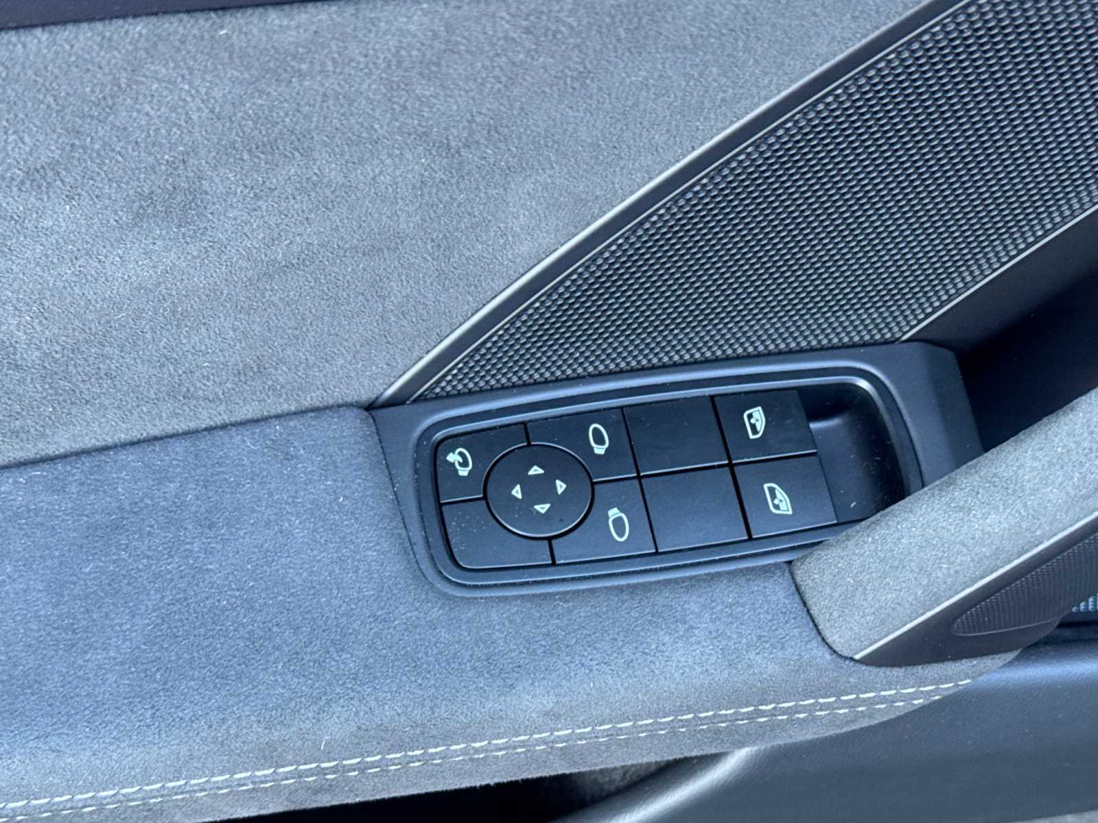 Thumbnail: 2023 Porsche 911 - 13