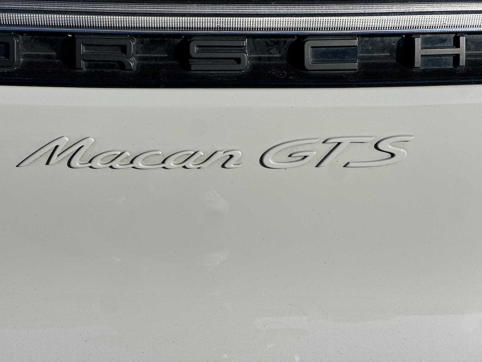 Thumbnail: 2025 Porsche Macan - 29